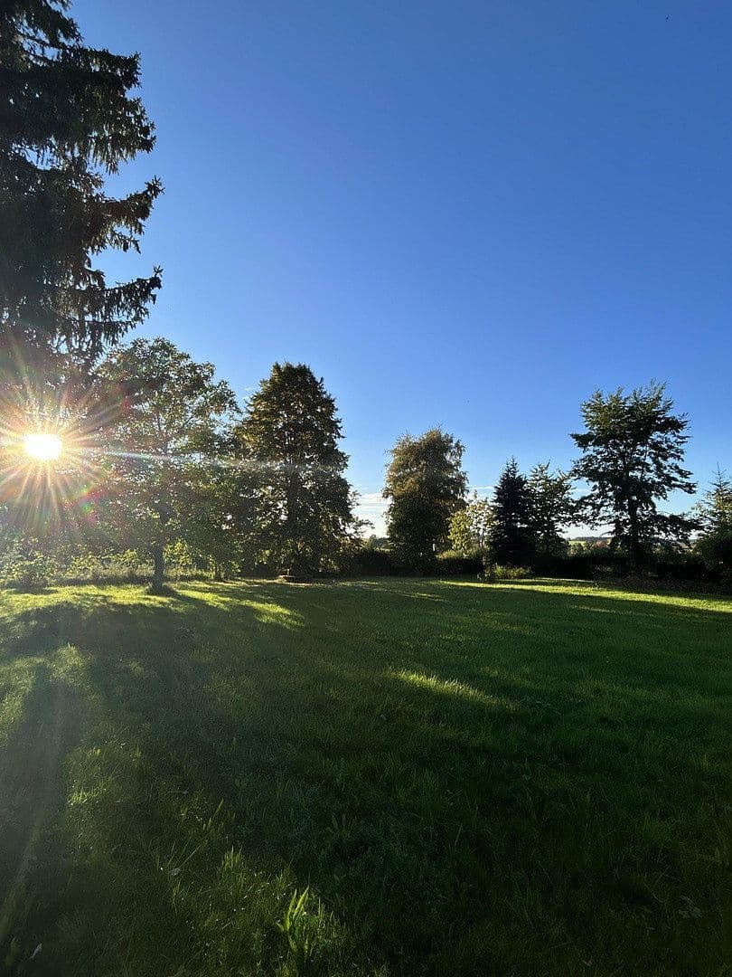 Predaj domu 204 m², pozemok 5.500 m², Weinbergstraße 5, Schönau, Bavorsko Predaj domu 204 m², pozemok 5.500 m², Weinbergstraße 5, Schönau, Bavorsko