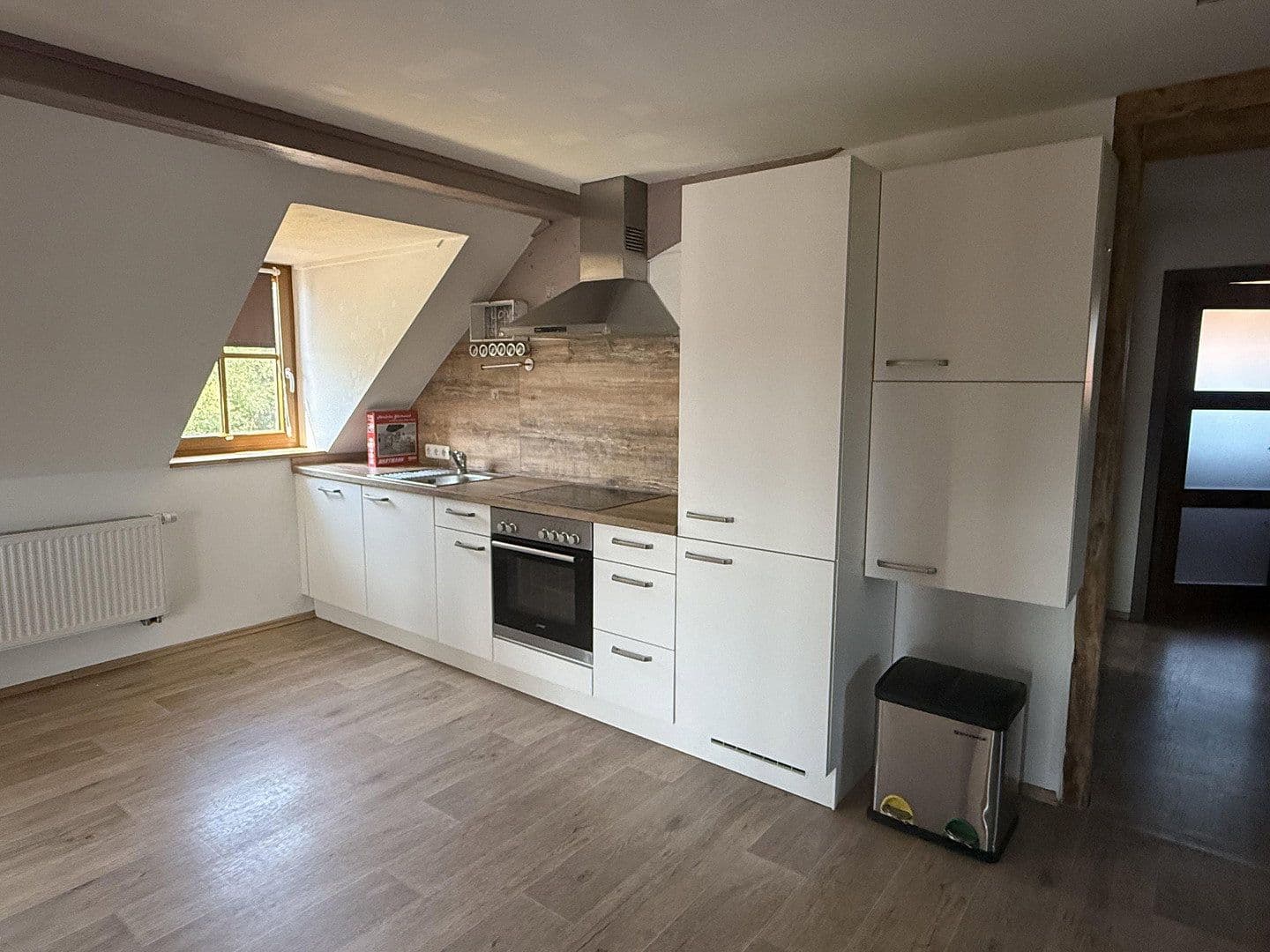 Prenájom bytu 3-izbový 120 m², Uehlfeld, Bavorsko Prenájom bytu 3-izbový 120 m², Uehlfeld, Bavorsko