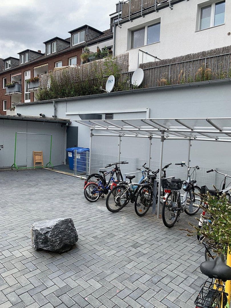 Prenájom bytu 2-izbový 77 m², Feldstr. 1, Meerbusch, Severné Porýnie - Westfálsko Prenájom bytu 2-izbový 77 m², Feldstr. 1, Meerbusch, Severné Porýnie - Westfálsko