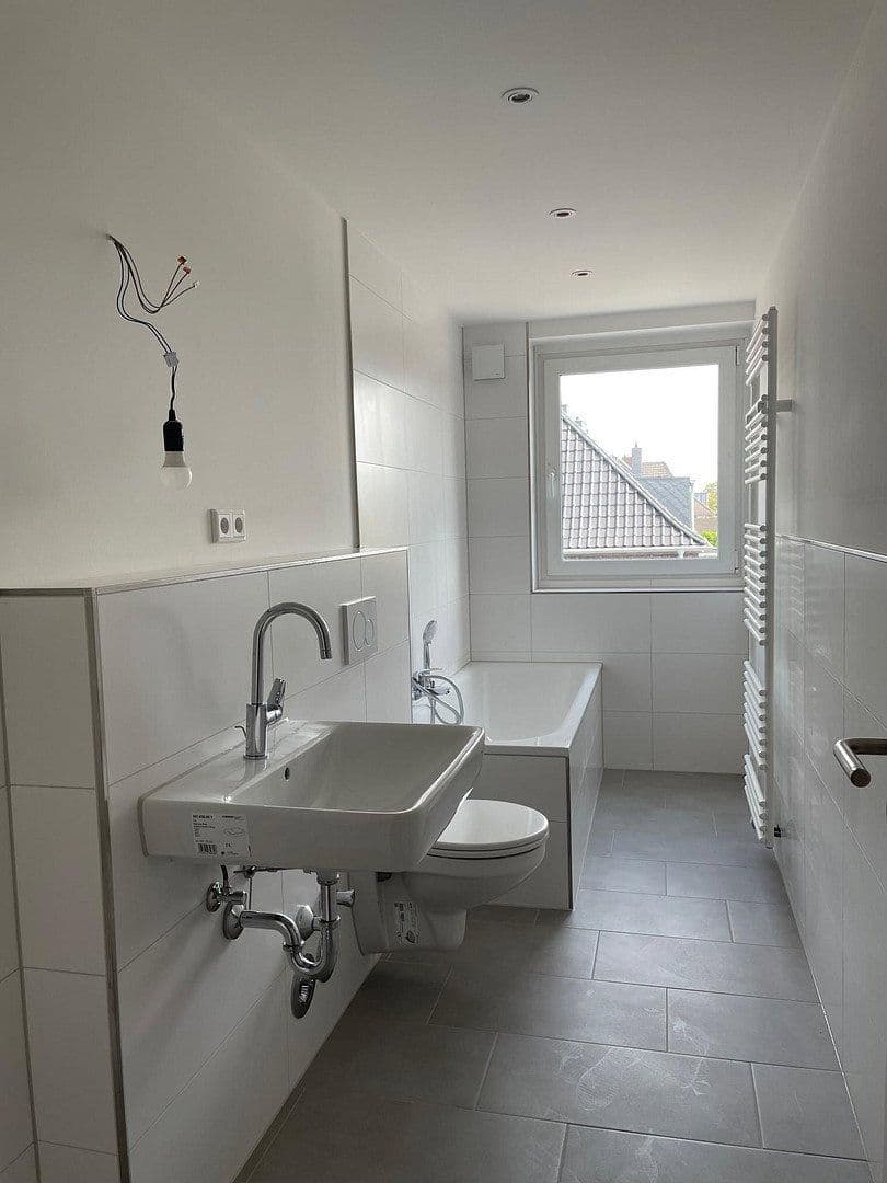 Prenájom bytu 2-izbový 77 m², Feldstr. 1, Meerbusch, Severné Porýnie - Westfálsko Prenájom bytu 2-izbový 77 m², Feldstr. 1, Meerbusch, Severné Porýnie - Westfálsko