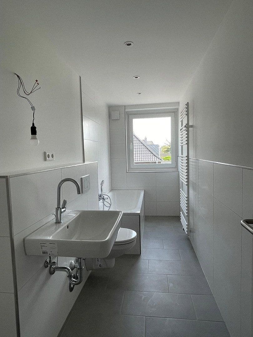 Prenájom bytu 2-izbový 77 m², Feldstr. 1, Meerbusch, Severné Porýnie - Westfálsko Prenájom bytu 2-izbový 77 m², Feldstr. 1, Meerbusch, Severné Porýnie - Westfálsko