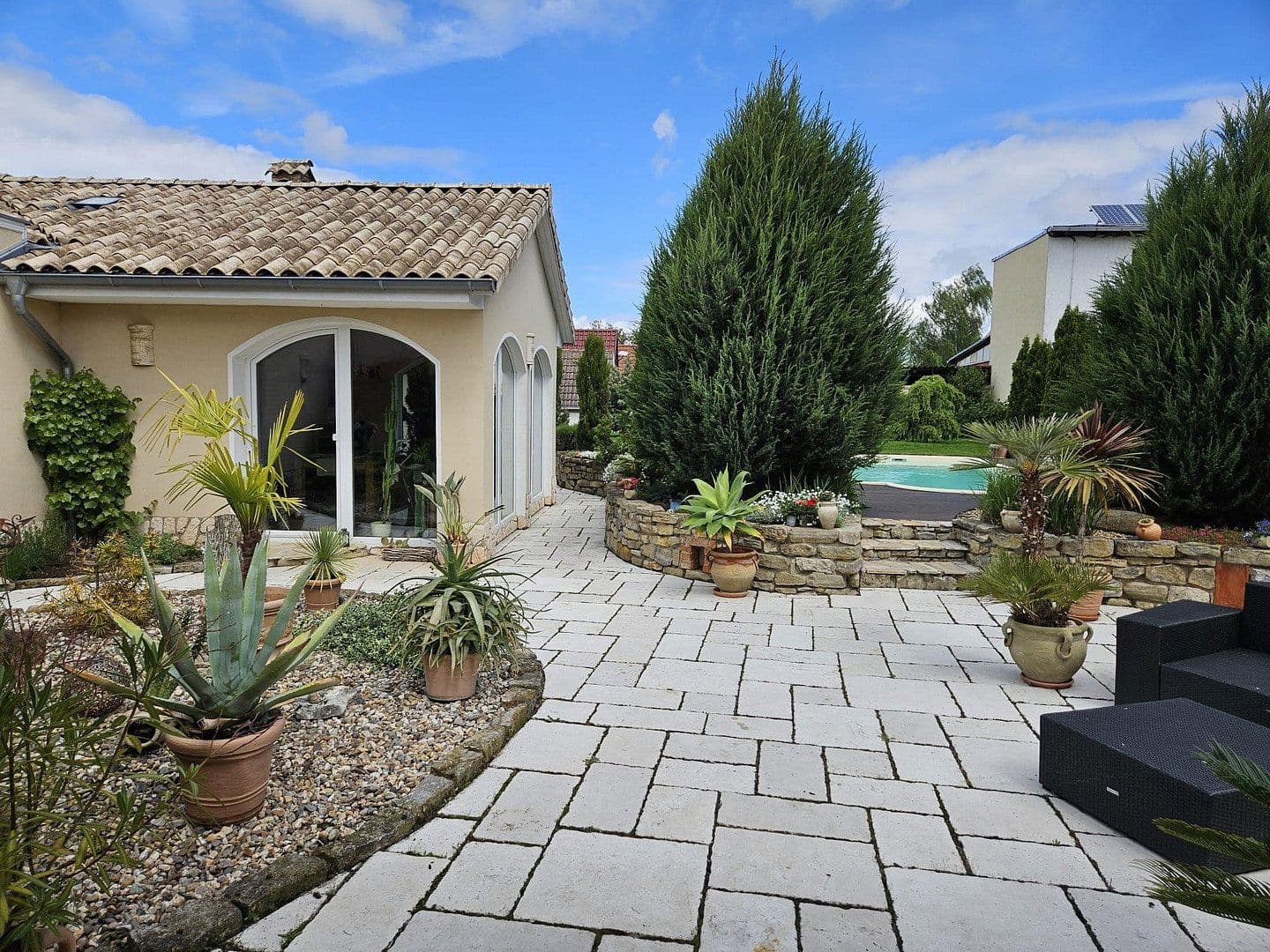 Predaj domu 170 m², pozemok 895 m², Wanzleben-Börde, Sasko-Anhaltsko Predaj domu 170 m², pozemok 895 m², Wanzleben-Börde, Sasko-Anhaltsko