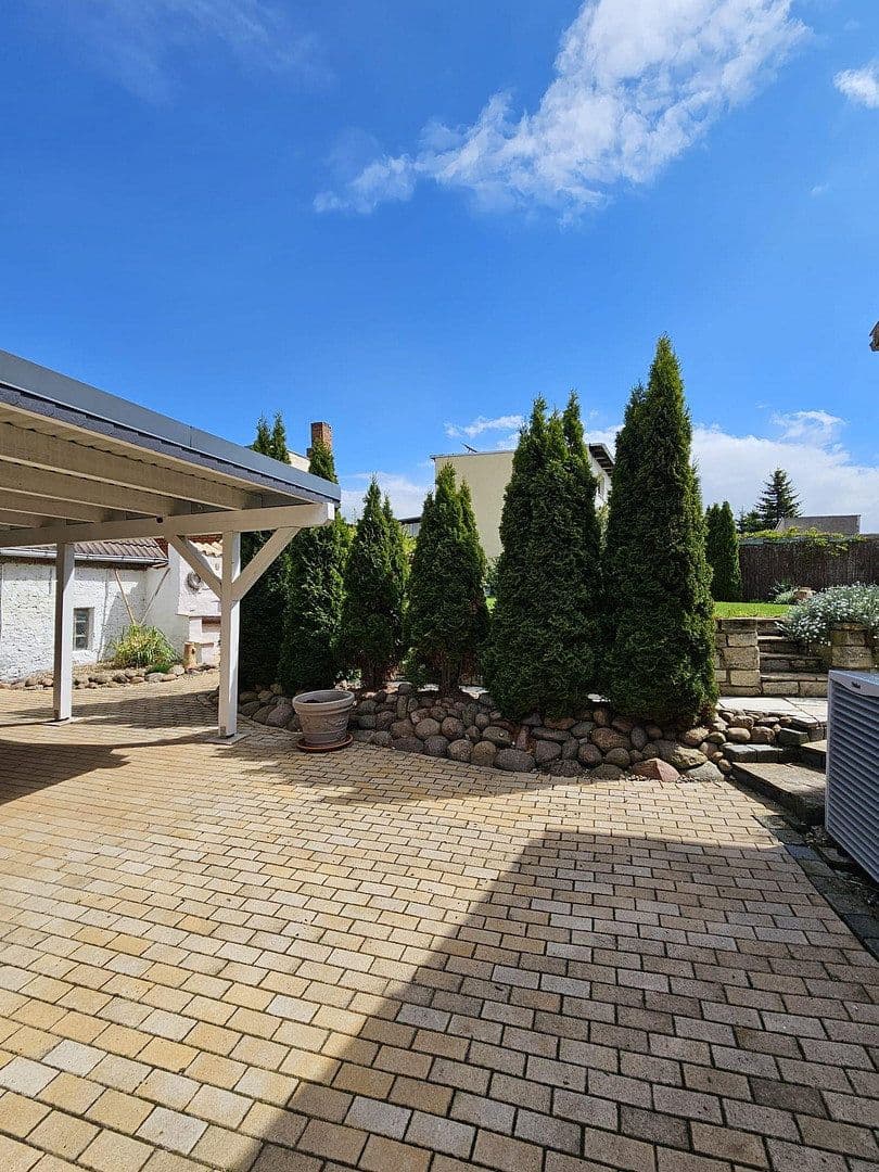 Predaj domu 170 m², pozemok 895 m², Wanzleben-Börde, Sasko-Anhaltsko Predaj domu 170 m², pozemok 895 m², Wanzleben-Börde, Sasko-Anhaltsko