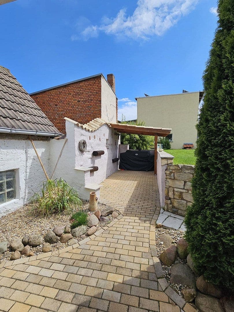 Predaj domu 170 m², pozemok 895 m², Wanzleben-Börde, Sasko-Anhaltsko Predaj domu 170 m², pozemok 895 m², Wanzleben-Börde, Sasko-Anhaltsko