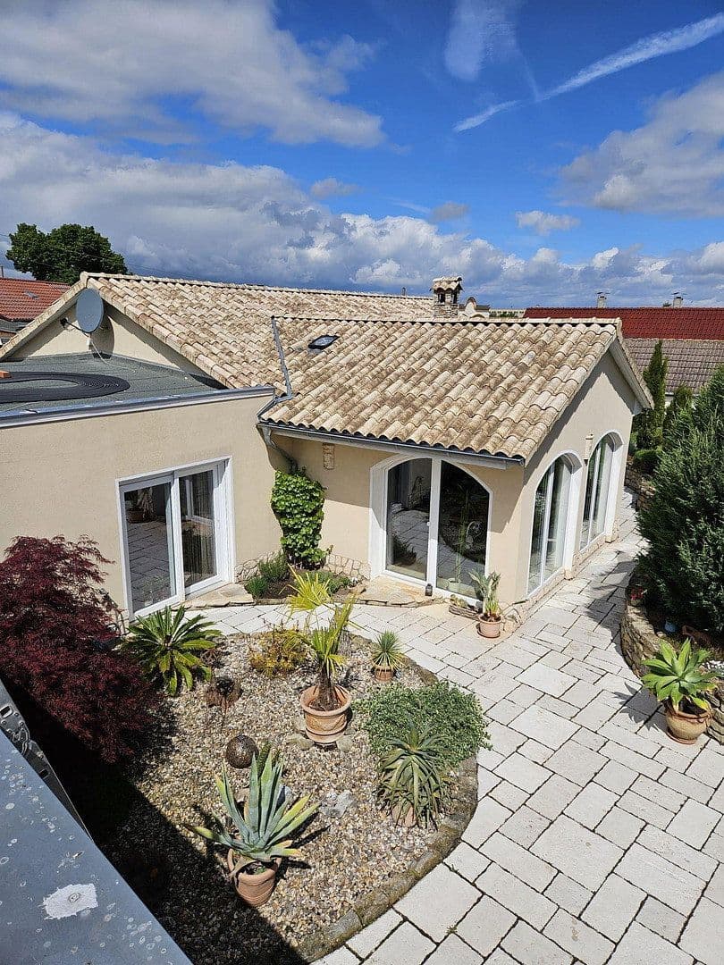Predaj domu 170 m², pozemok 895 m², Wanzleben-Börde, Sasko-Anhaltsko Predaj domu 170 m², pozemok 895 m², Wanzleben-Börde, Sasko-Anhaltsko