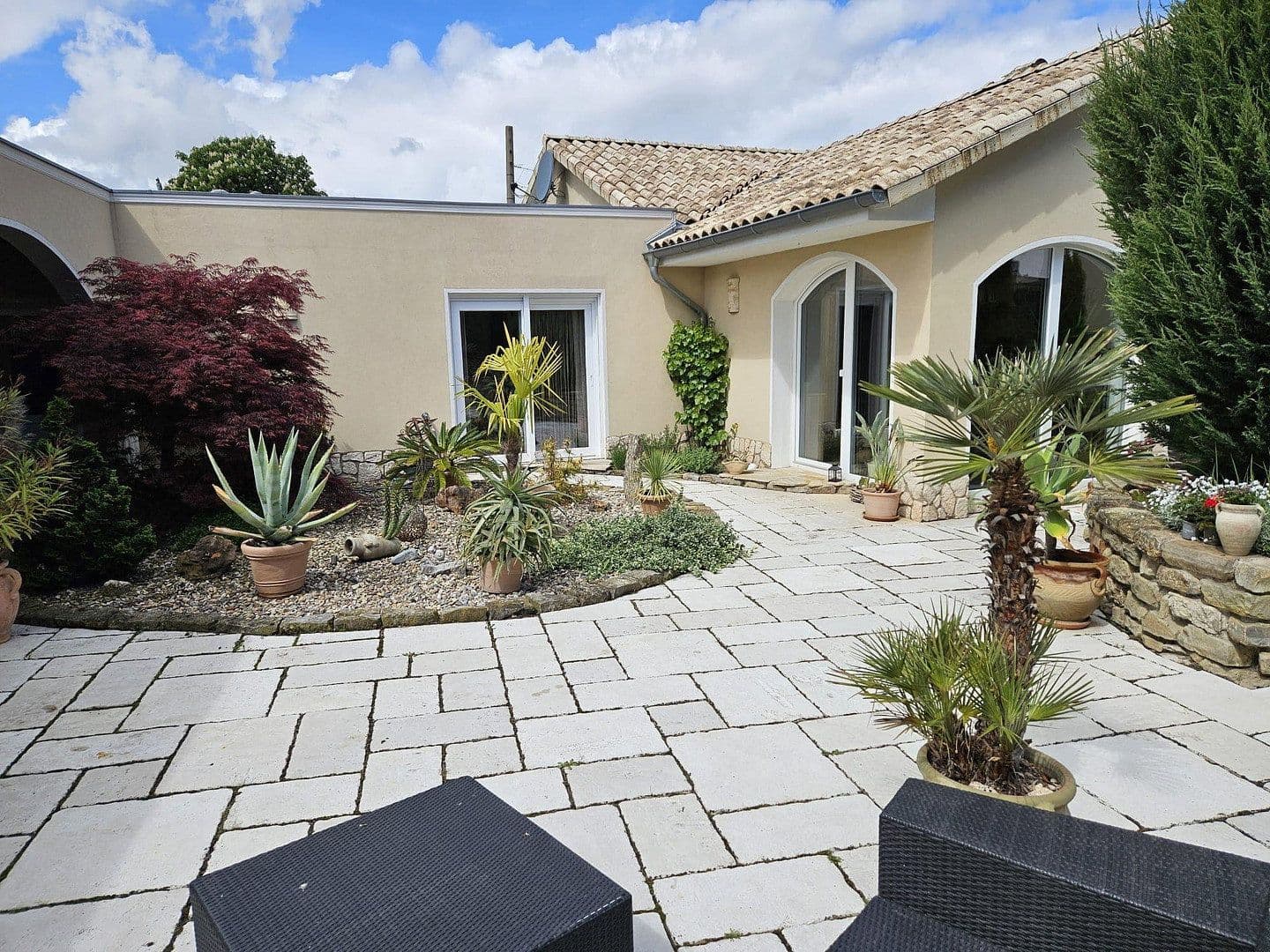Predaj domu 170 m², pozemok 895 m², Wanzleben-Börde, Sasko-Anhaltsko Predaj domu 170 m², pozemok 895 m², Wanzleben-Börde, Sasko-Anhaltsko