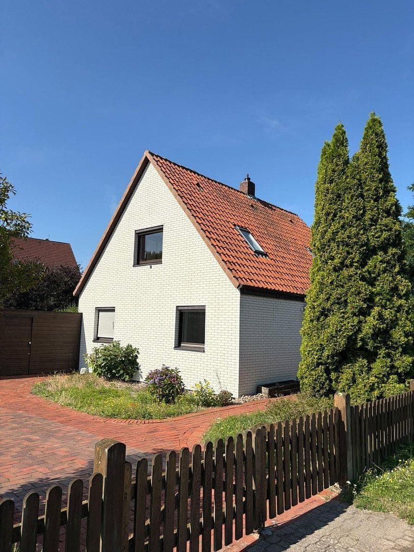 Predaj domu 90 m², pozemok 1.416 m², Neustadt am Rübenberge, Dolné Sasko Predaj domu 90 m², pozemok 1.416 m², Neustadt am Rübenberge, Dolné Sasko