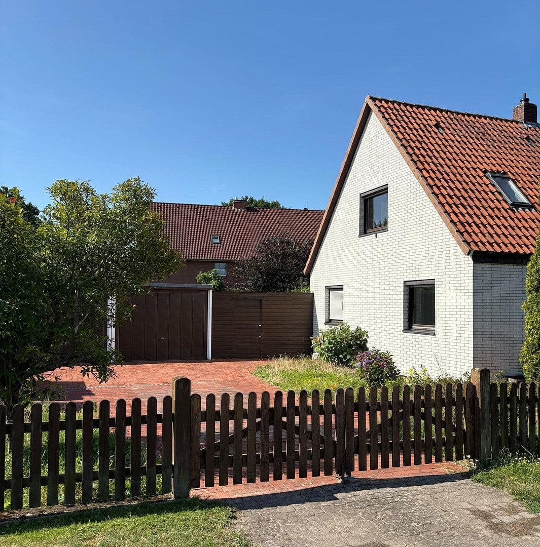 Predaj domu 90 m², pozemok 1.416 m², Neustadt am Rübenberge, Dolné Sasko Predaj domu 90 m², pozemok 1.416 m², Neustadt am Rübenberge, Dolné Sasko