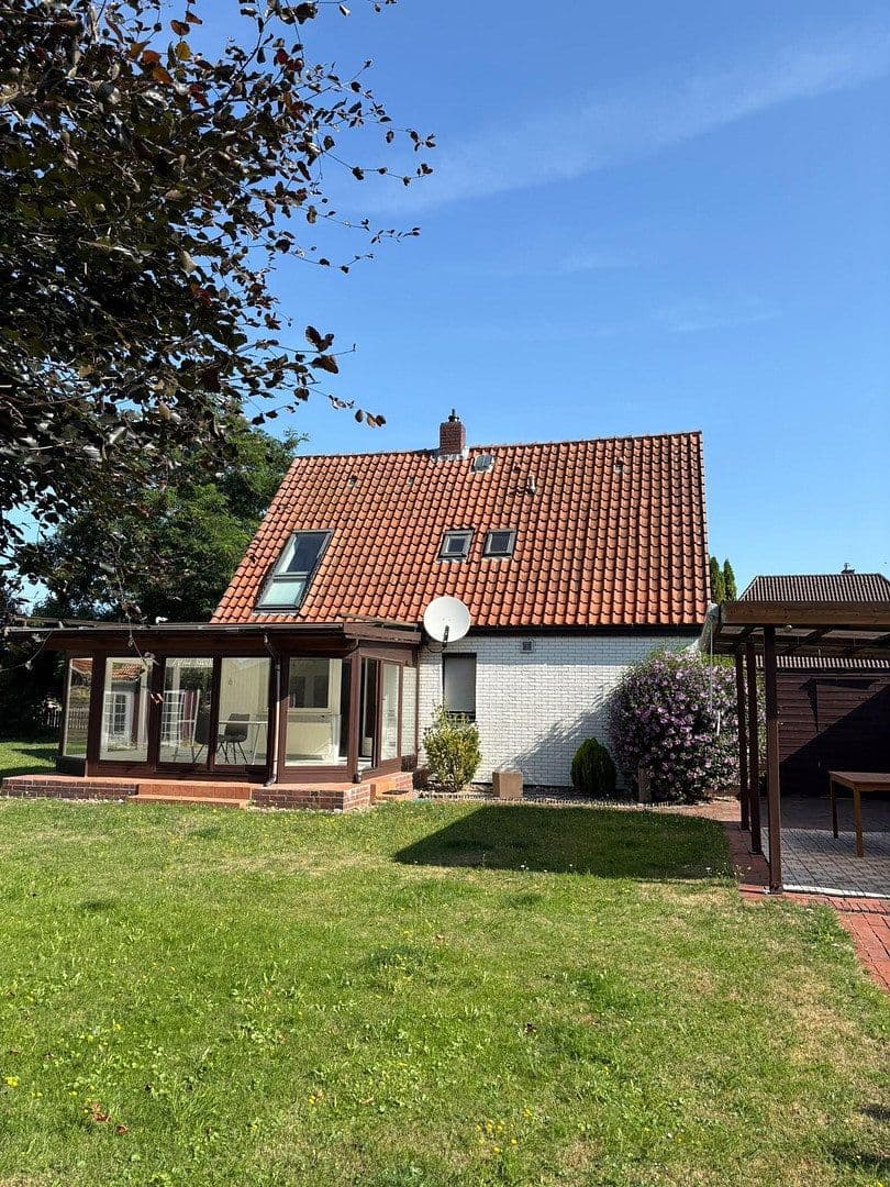 Predaj domu 90 m², pozemok 1.416 m², Neustadt am Rübenberge, Dolné Sasko Predaj domu 90 m², pozemok 1.416 m², Neustadt am Rübenberge, Dolné Sasko