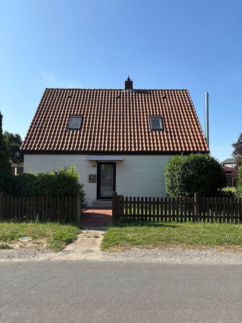 Predaj domu 90 m², pozemok 1.416 m², Neustadt am Rübenberge, Dolné Sasko Predaj domu 90 m², pozemok 1.416 m², Neustadt am Rübenberge, Dolné Sasko