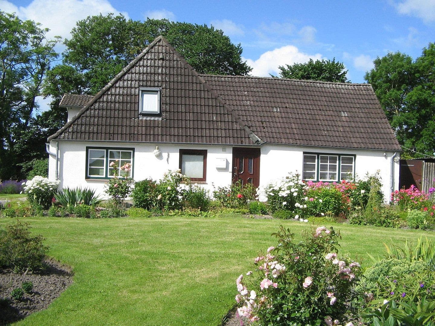 Predaj domu 180 m², pozemok 4.980 m², Lunden, Šlezvicko-Holštajnsko Predaj domu 180 m², pozemok 4.980 m², Lunden, Šlezvicko-Holštajnsko