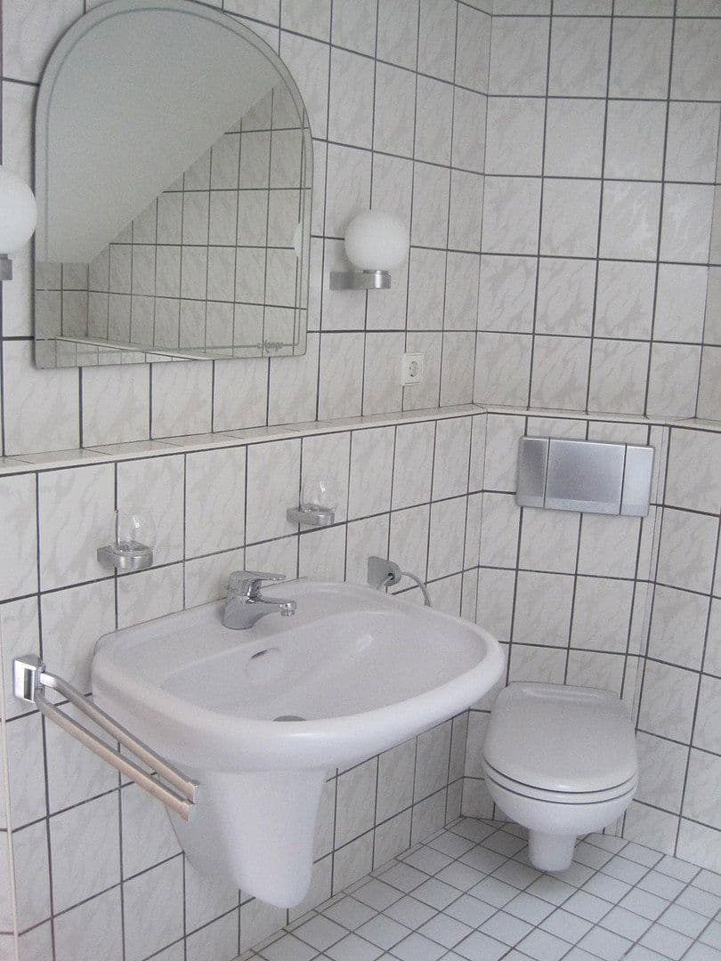 Predaj domu 258 m², pozemok 728 m², Stegen, Bádensko-Wurttembersko Predaj domu 258 m², pozemok 728 m², Stegen, Bádensko-Wurttembersko