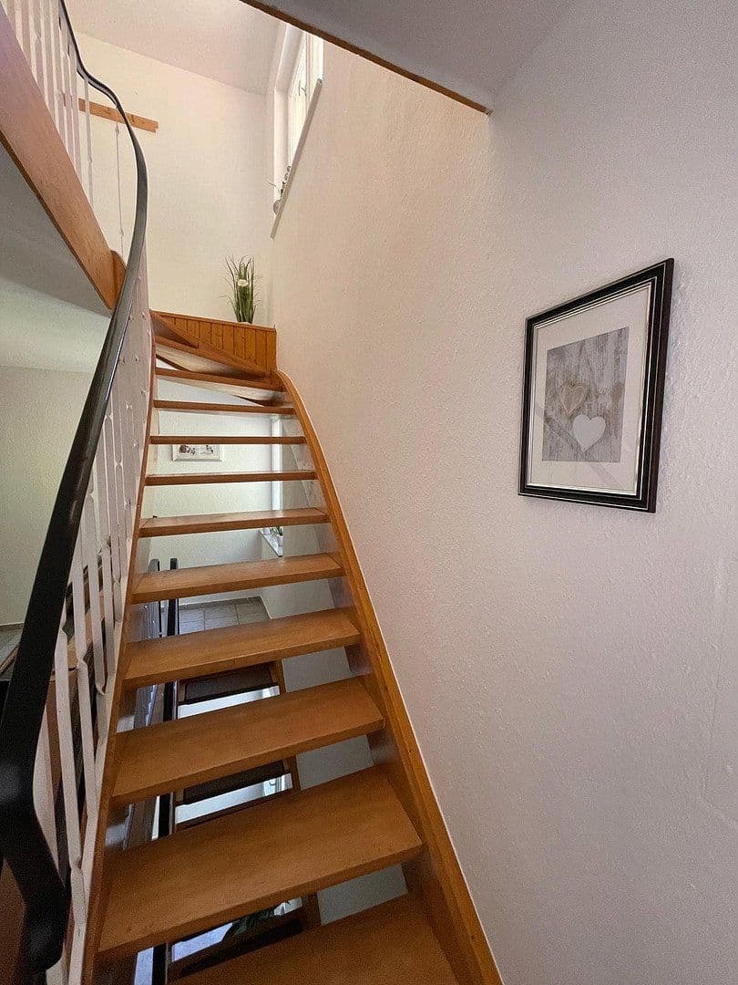 Predaj domu 258 m², pozemok 728 m², Stegen, Bádensko-Wurttembersko Predaj domu 258 m², pozemok 728 m², Stegen, Bádensko-Wurttembersko
