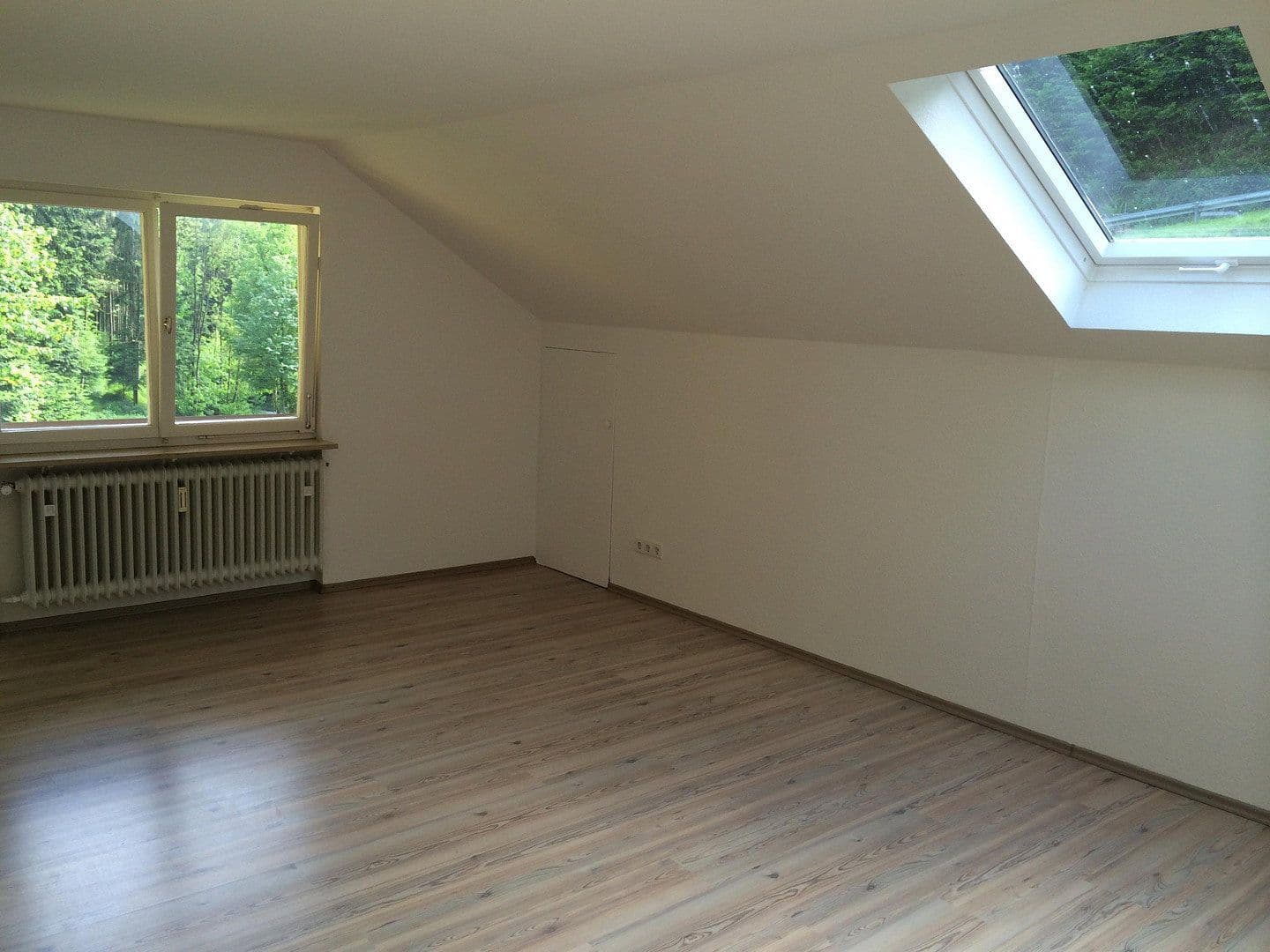 Predaj domu 258 m², pozemok 728 m², Stegen, Bádensko-Wurttembersko Predaj domu 258 m², pozemok 728 m², Stegen, Bádensko-Wurttembersko