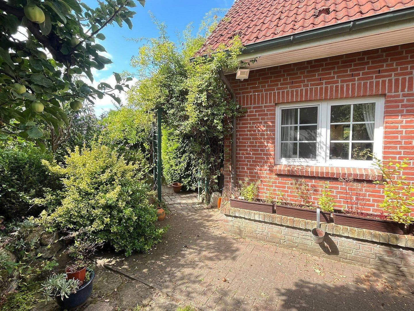 Predaj domu 135 m², pozemok 578 m², Lindenstraße 21 f, Gülzow, Šlezvicko-Holštajnsko Predaj domu 135 m², pozemok 578 m², Lindenstraße 21 f, Gülzow, Šlezvicko-Holštajnsko