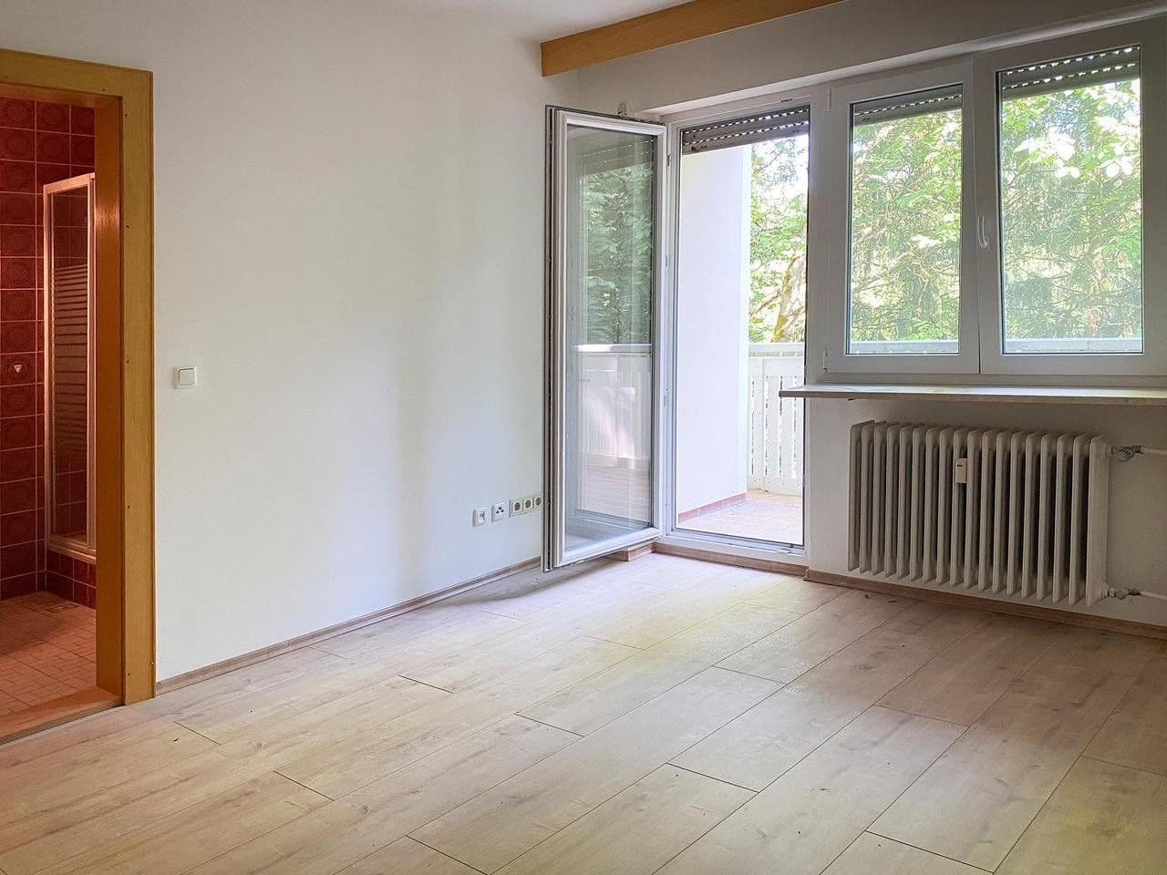 Predaj domu 530 m², pozemok 6.000 m², Winzer, Bavorsko Predaj domu 530 m², pozemok 6.000 m², Winzer, Bavorsko