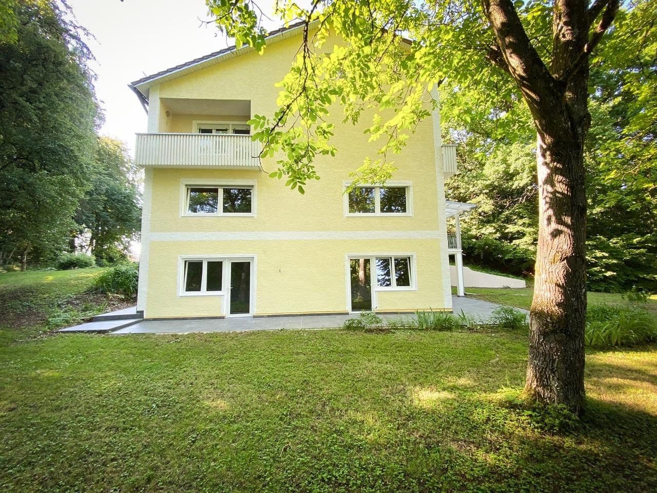 Predaj domu 530 m², pozemok 6.000 m², Winzer, Bavorsko Predaj domu 530 m², pozemok 6.000 m², Winzer, Bavorsko
