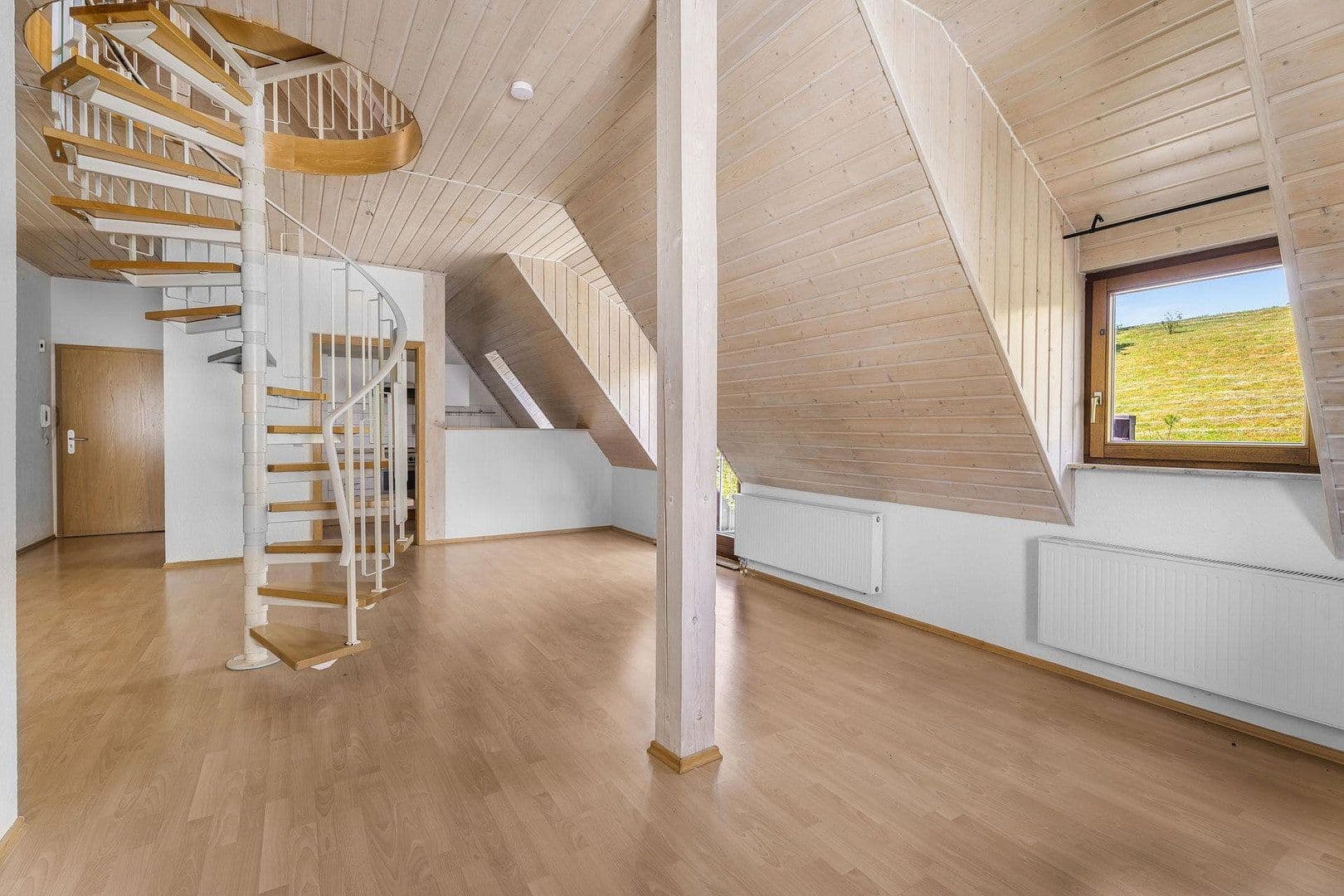 Prenájom bytu 3-izbový 83 m², Schönberg, Bavorsko Prenájom bytu 3-izbový 83 m², Schönberg, Bavorsko