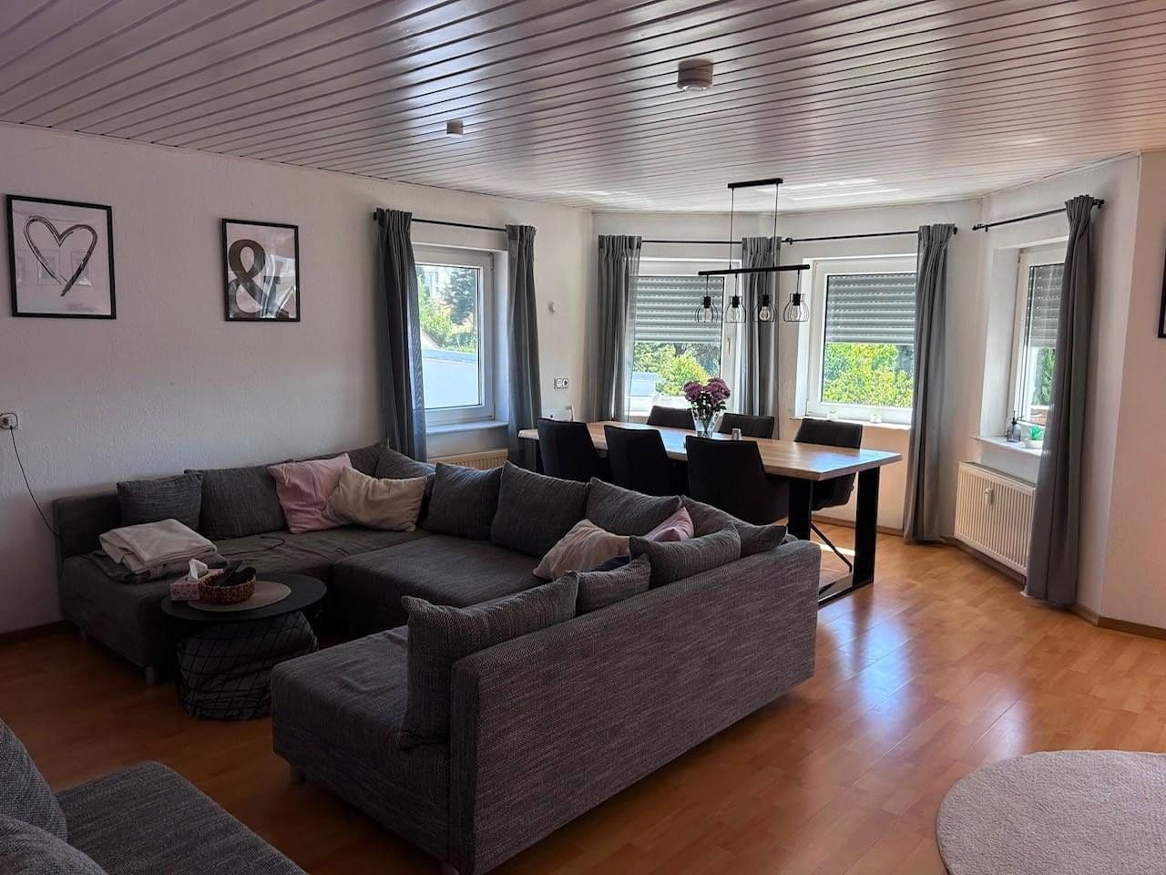 Prenájom bytu 2-izbový 88 m², Weilburg, Hesensko Prenájom bytu 2-izbový 88 m², Weilburg, Hesensko