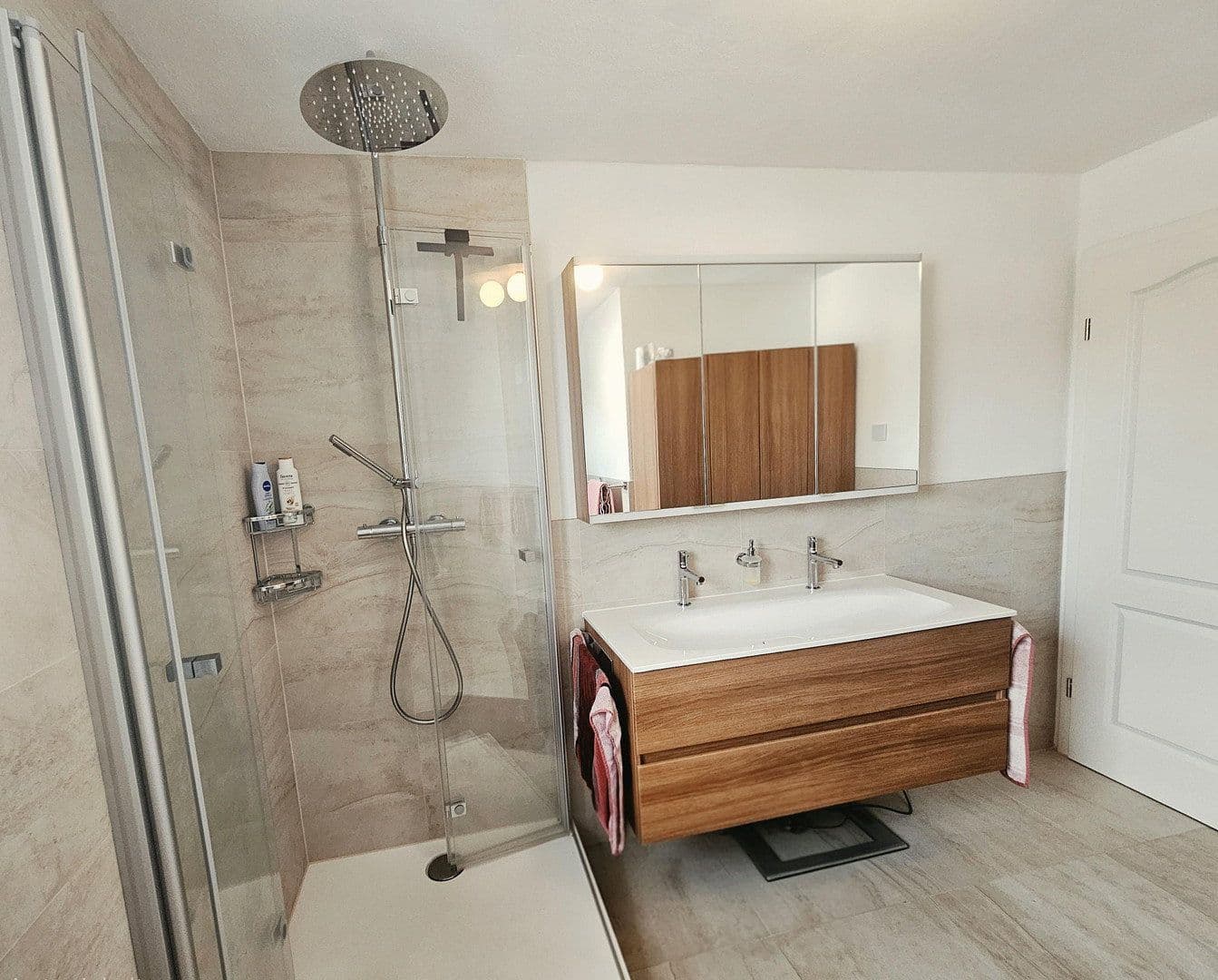 Predaj domu 200 m², pozemok 1.683 m², Plavno, Sasko Predaj domu 200 m², pozemok 1.683 m², Plavno, Sasko