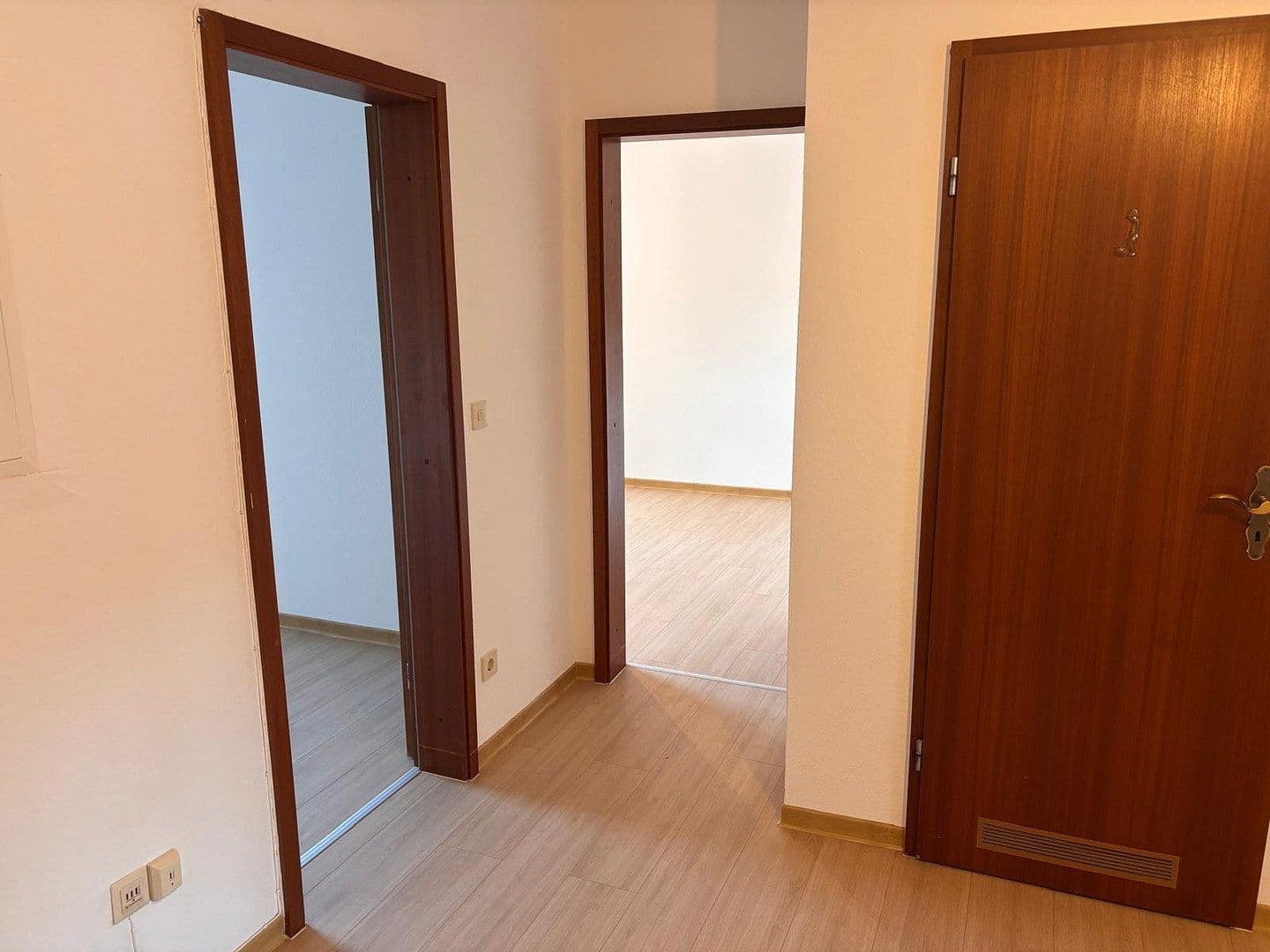Prenájom bytu 3-izbový 84 m², Klütstraße, Hameln, Dolné Sasko Prenájom bytu 3-izbový 84 m², Klütstraße, Hameln, Dolné Sasko