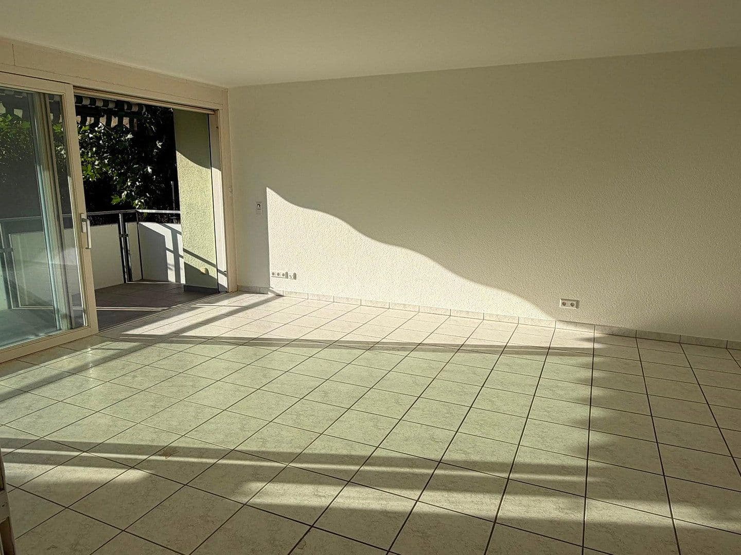 Prenájom bytu 3-izbový 88 m², Luttinger Straße 30a, Laufenburg (Baden), Bádensko-Wurttembersko Prenájom bytu 3-izbový 88 m², Luttinger Straße 30a, Laufenburg (Baden), Bádensko-Wurttembersko