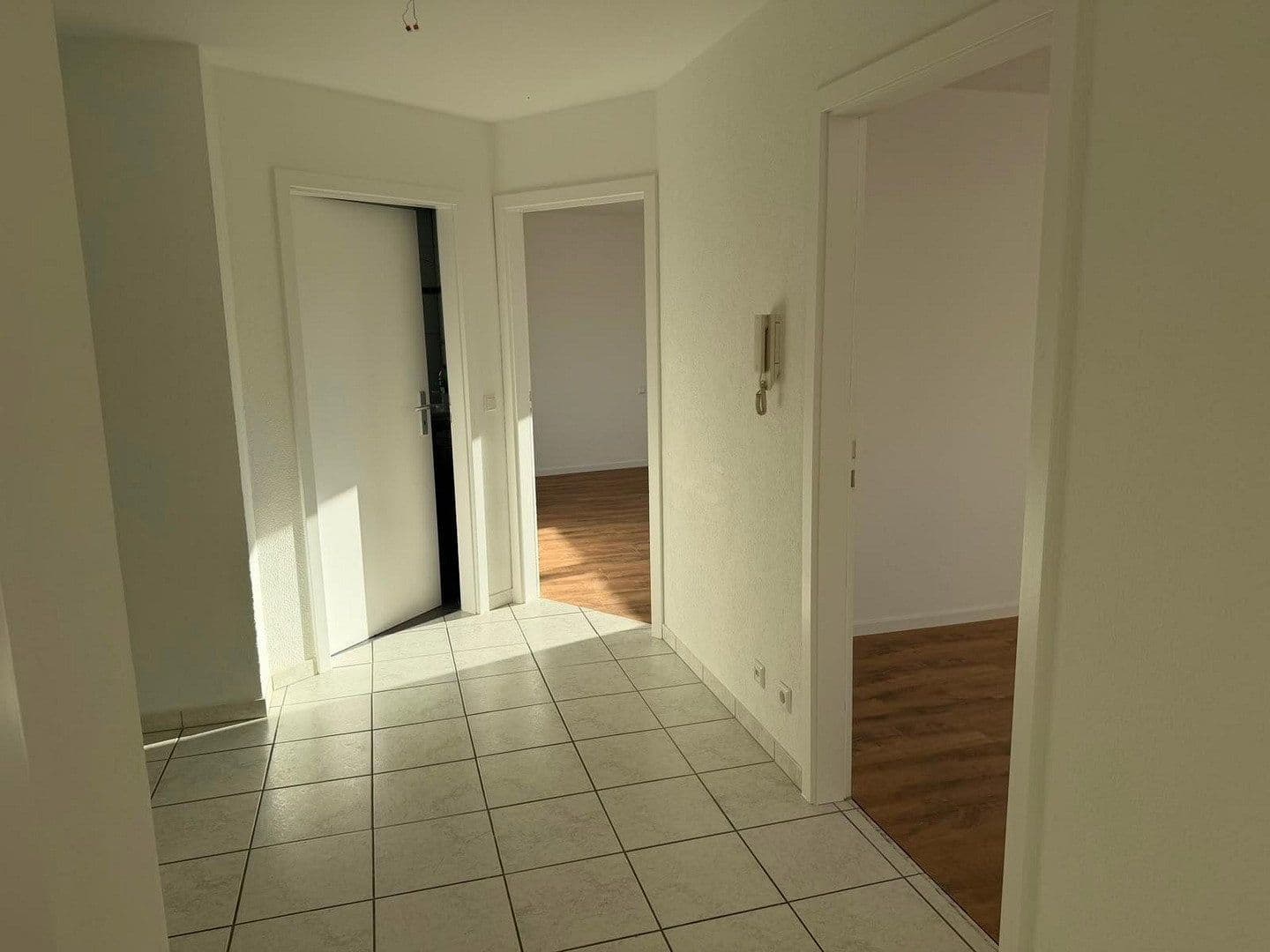 Prenájom bytu 3-izbový 88 m², Luttinger Straße 30a, Laufenburg (Baden), Bádensko-Wurttembersko Prenájom bytu 3-izbový 88 m², Luttinger Straße 30a, Laufenburg (Baden), Bádensko-Wurttembersko