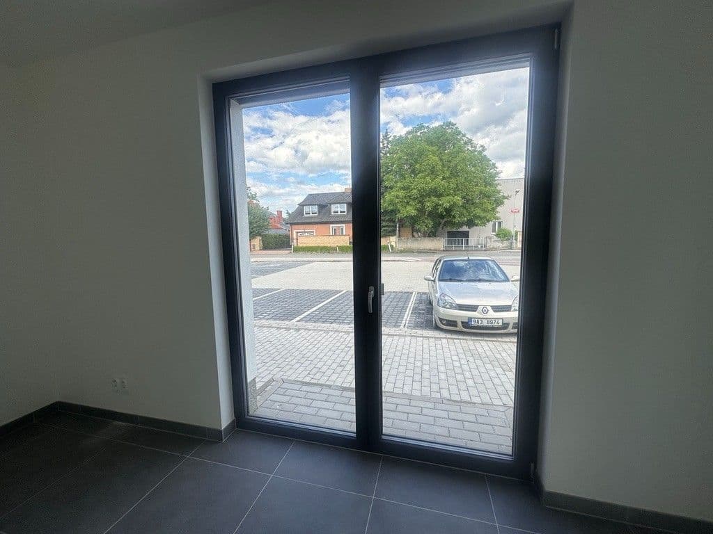 Prenájom nebytového priestoru 32 m², Hubačova, Praha, Praha Prenájom nebytového priestoru 32 m², Hubačova, Praha, Praha