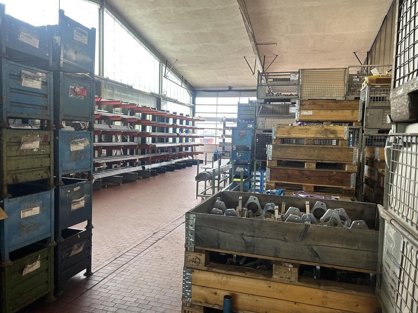 Prenájom nebytového priestoru 5.050 m², Illertissen, Bavorsko Prenájom nebytového priestoru 5.050 m², Illertissen, Bavorsko