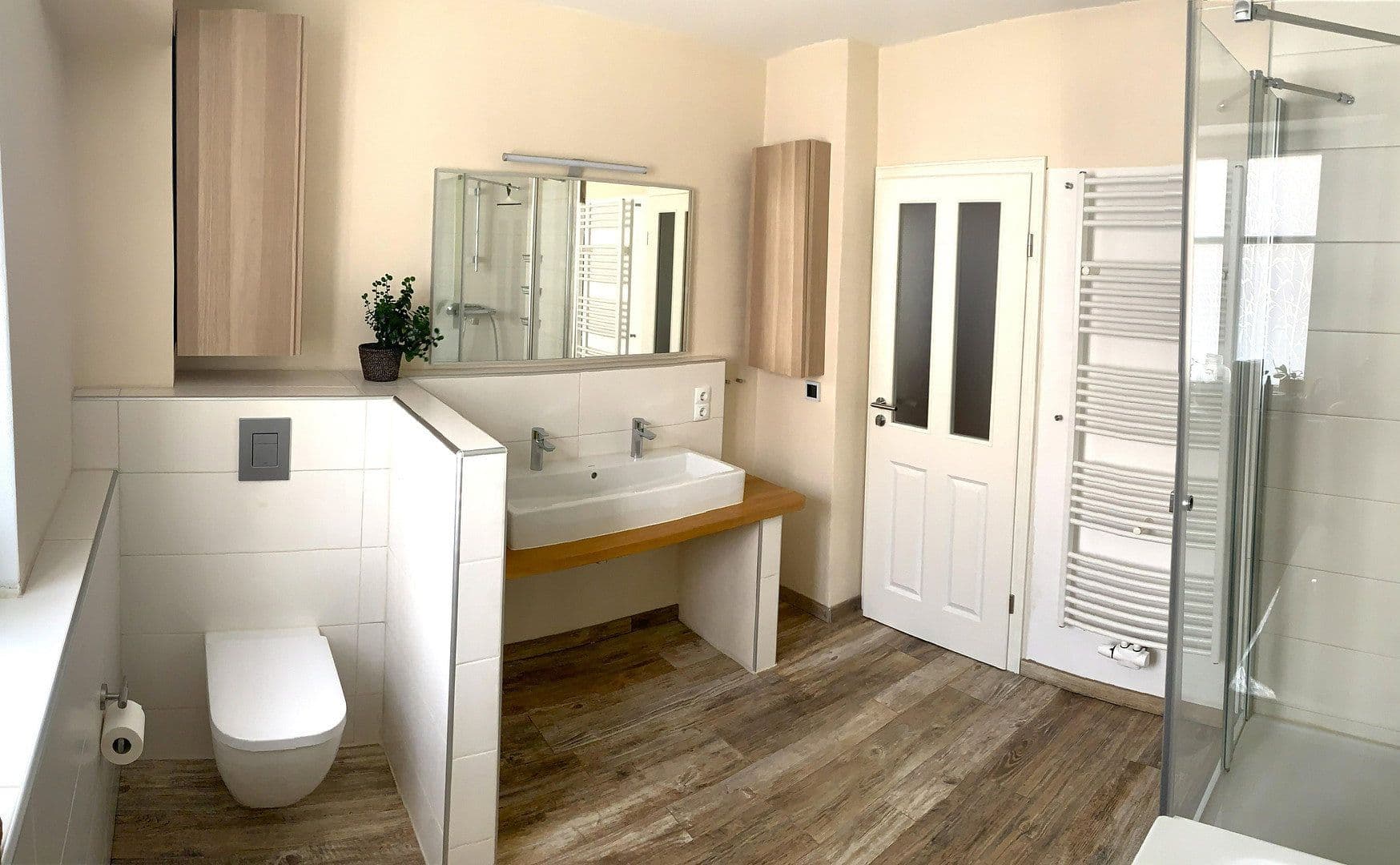 Predaj domu 193 m², pozemok 300 m², Weisenheim am Berg, Porýnie-Falcko Predaj domu 193 m², pozemok 300 m², Weisenheim am Berg, Porýnie-Falcko