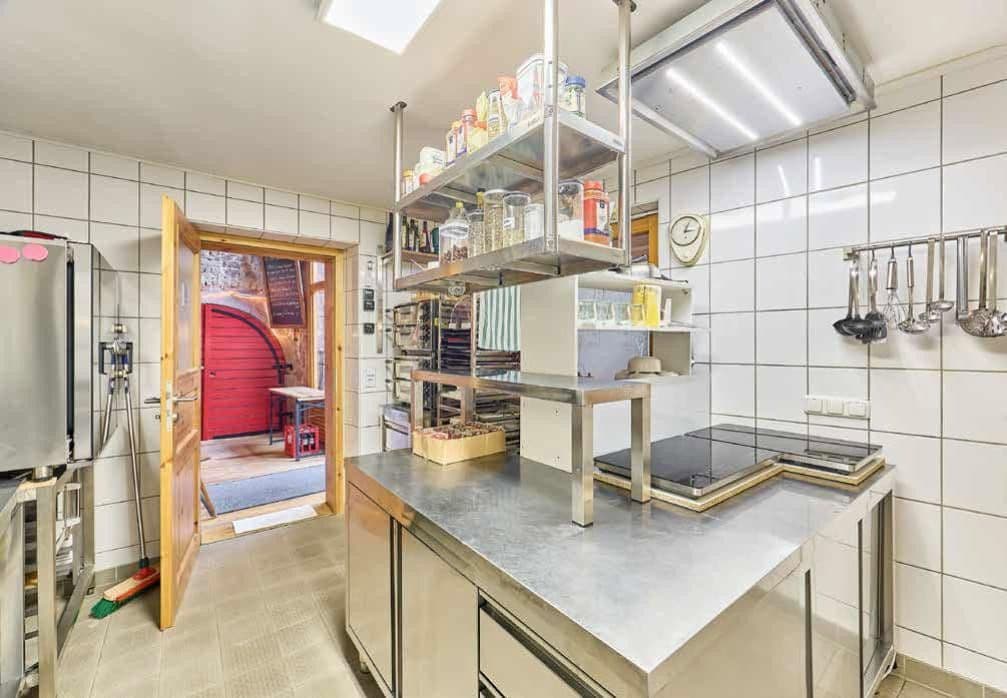 Predaj domu 193 m², pozemok 300 m², Weisenheim am Berg, Porýnie-Falcko Predaj domu 193 m², pozemok 300 m², Weisenheim am Berg, Porýnie-Falcko