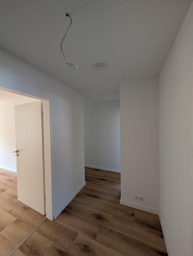 Prenájom bytu 3-izbový 82 m², Baden-Baden, Bádensko-Wurttembersko Prenájom bytu 3-izbový 82 m², Baden-Baden, Bádensko-Wurttembersko