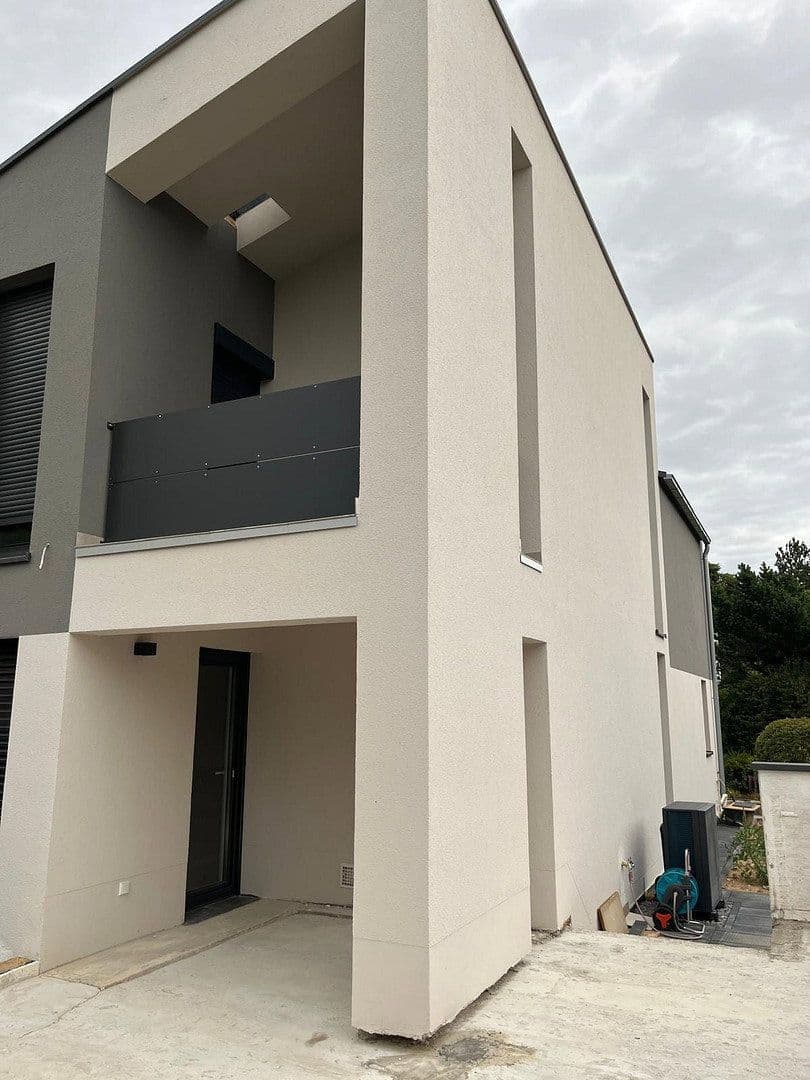 Predaj domu 191 m², pozemok 360 m², Mainz, Porýnie-Falcko Predaj domu 191 m², pozemok 360 m², Mainz, Porýnie-Falcko
