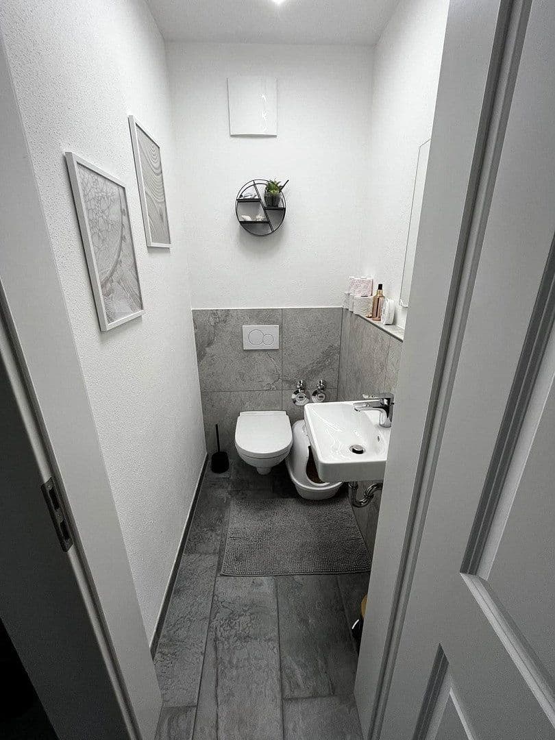 Prenájom bytu 3-izbový 82 m², Otto-Geist-Straße 17, Eiselfing, Bavorsko Prenájom bytu 3-izbový 82 m², Otto-Geist-Straße 17, Eiselfing, Bavorsko