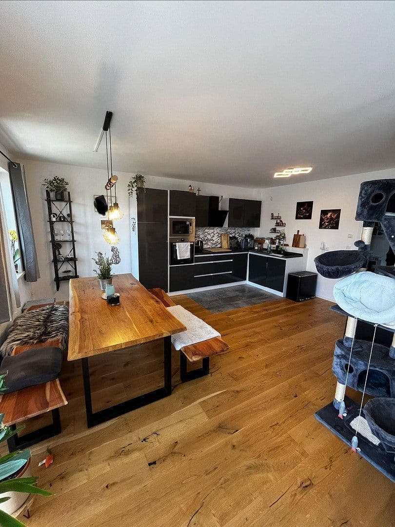 Prenájom bytu 3-izbový 82 m², Otto-Geist-Straße 17, Eiselfing, Bavorsko Prenájom bytu 3-izbový 82 m², Otto-Geist-Straße 17, Eiselfing, Bavorsko