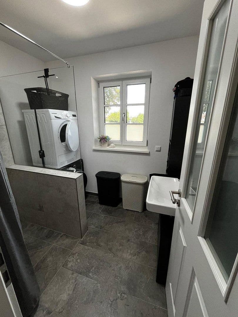 Prenájom bytu 3-izbový 82 m², Otto-Geist-Straße 17, Eiselfing, Bavorsko Prenájom bytu 3-izbový 82 m², Otto-Geist-Straße 17, Eiselfing, Bavorsko