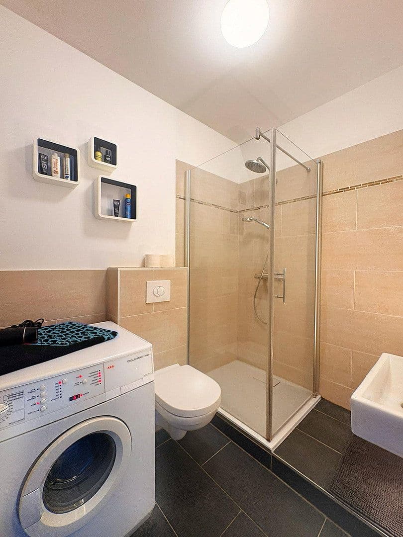 Predaj bytu 5-izbový 123 m², Berlin, Berlín Predaj bytu 5-izbový 123 m², Berlin, Berlín