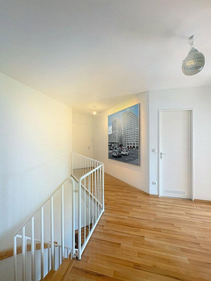 Predaj bytu 5-izbový 123 m², Berlin, Berlín Predaj bytu 5-izbový 123 m², Berlin, Berlín