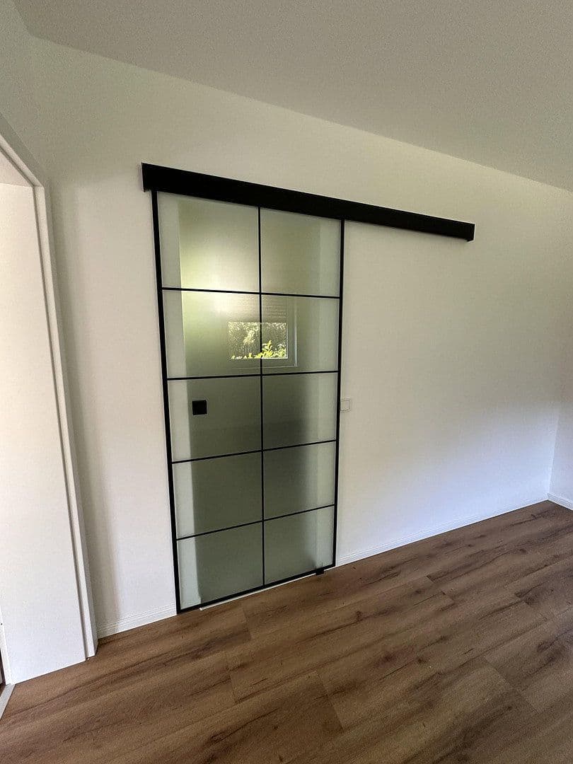 Predaj domu 300 m², pozemok 1.100 m², In den Lärchen 20, Mittenaar, Hesensko Predaj domu 300 m², pozemok 1.100 m², In den Lärchen 20, Mittenaar, Hesensko