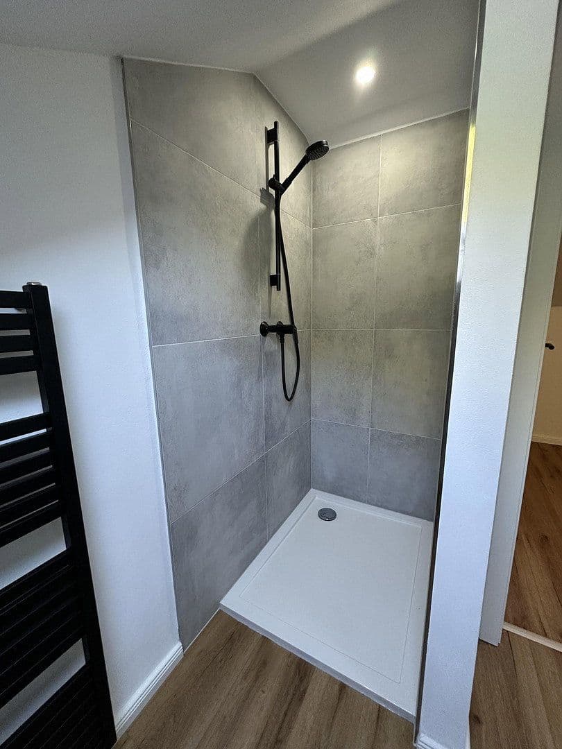 Predaj domu 300 m², pozemok 1.100 m², In den Lärchen 20, Mittenaar, Hesensko Predaj domu 300 m², pozemok 1.100 m², In den Lärchen 20, Mittenaar, Hesensko