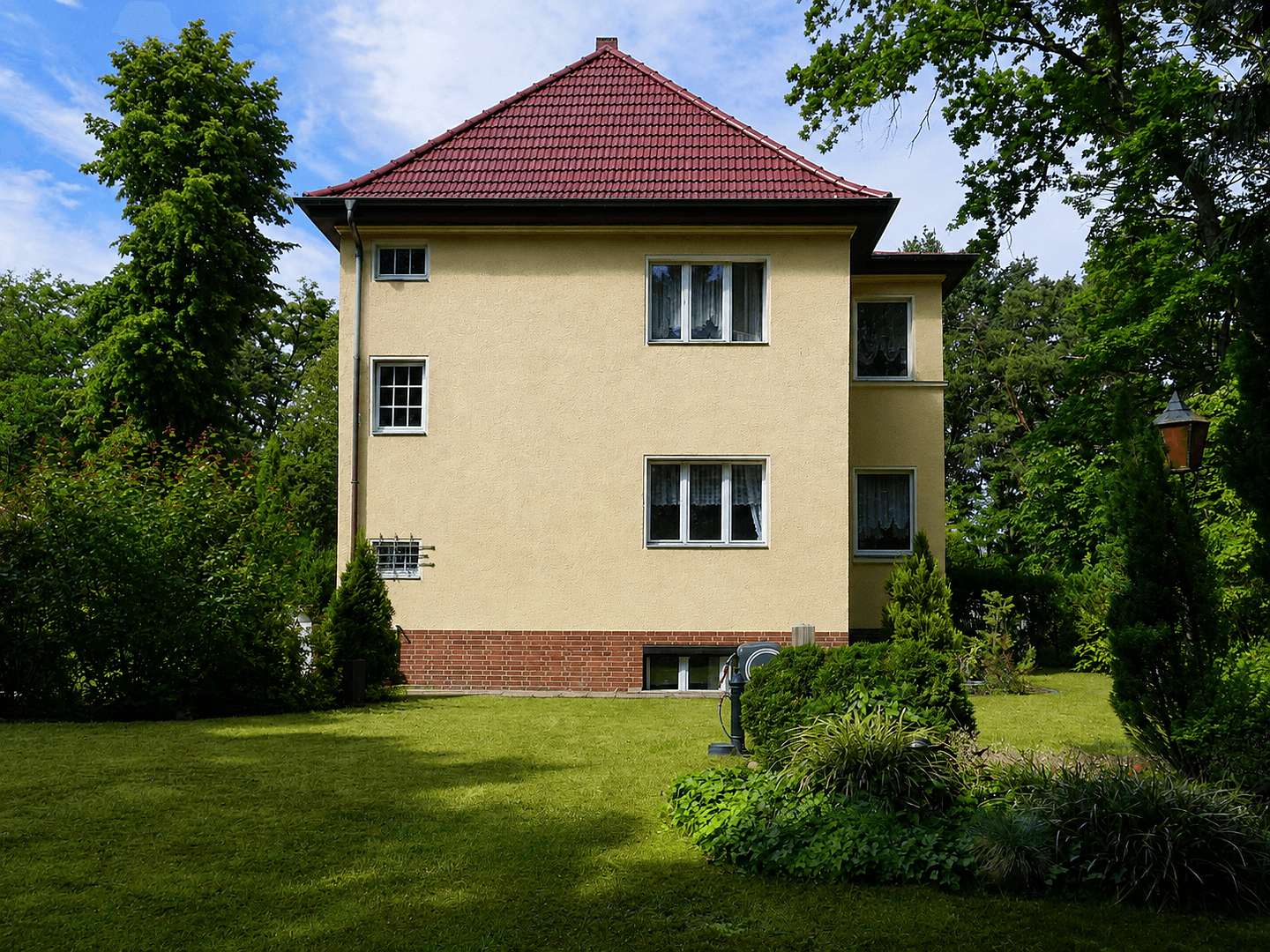 Predaj domu 96 m², pozemok 1.010 m², Berlin, Berlín Predaj domu 96 m², pozemok 1.010 m², Berlin, Berlín