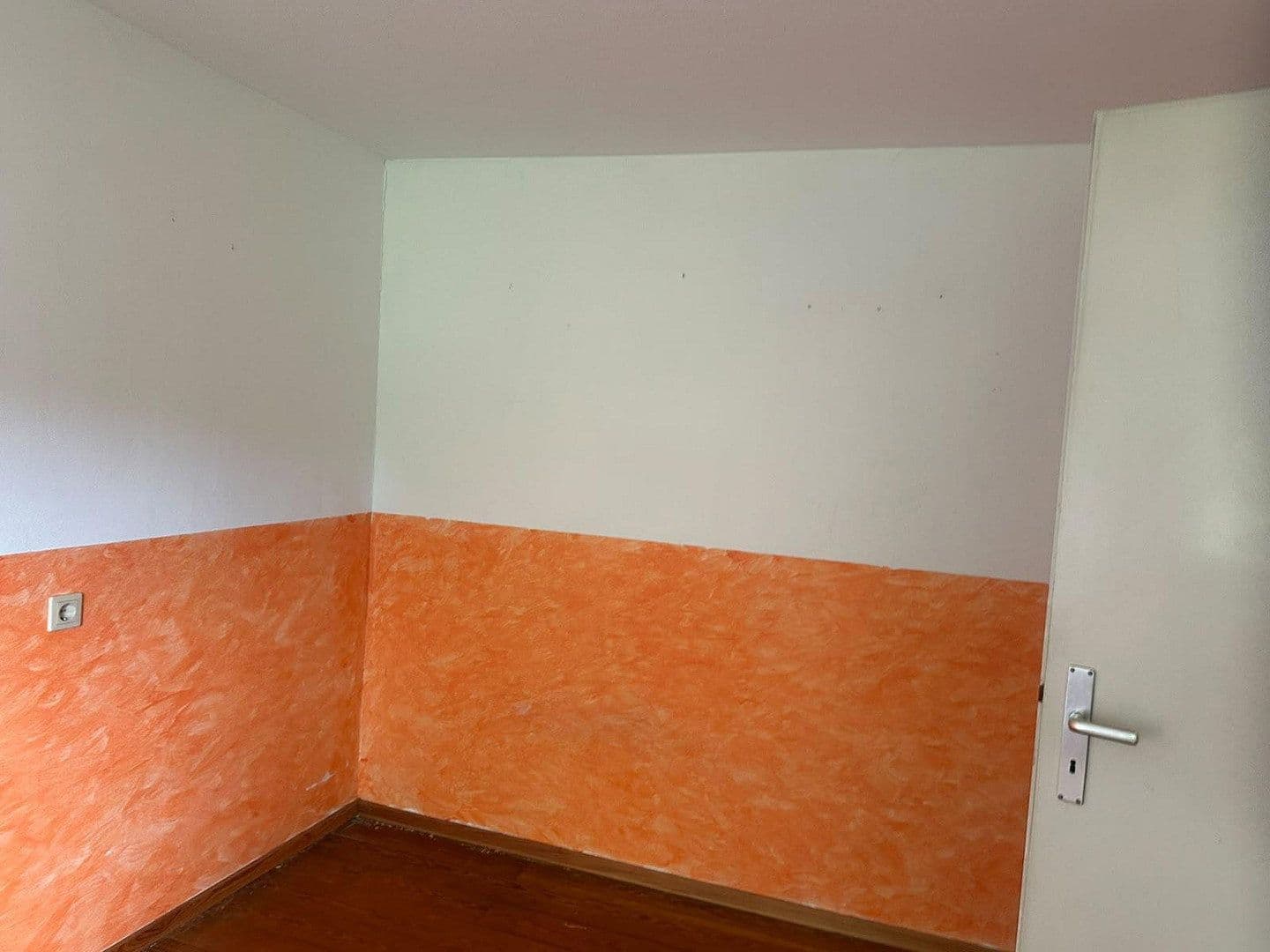 Prenájom domu 175 m², pozemok 300 m², Ebersbach an der Fils, Bádensko-Wurttembersko Prenájom domu 175 m², pozemok 300 m², Ebersbach an der Fils, Bádensko-Wurttembersko