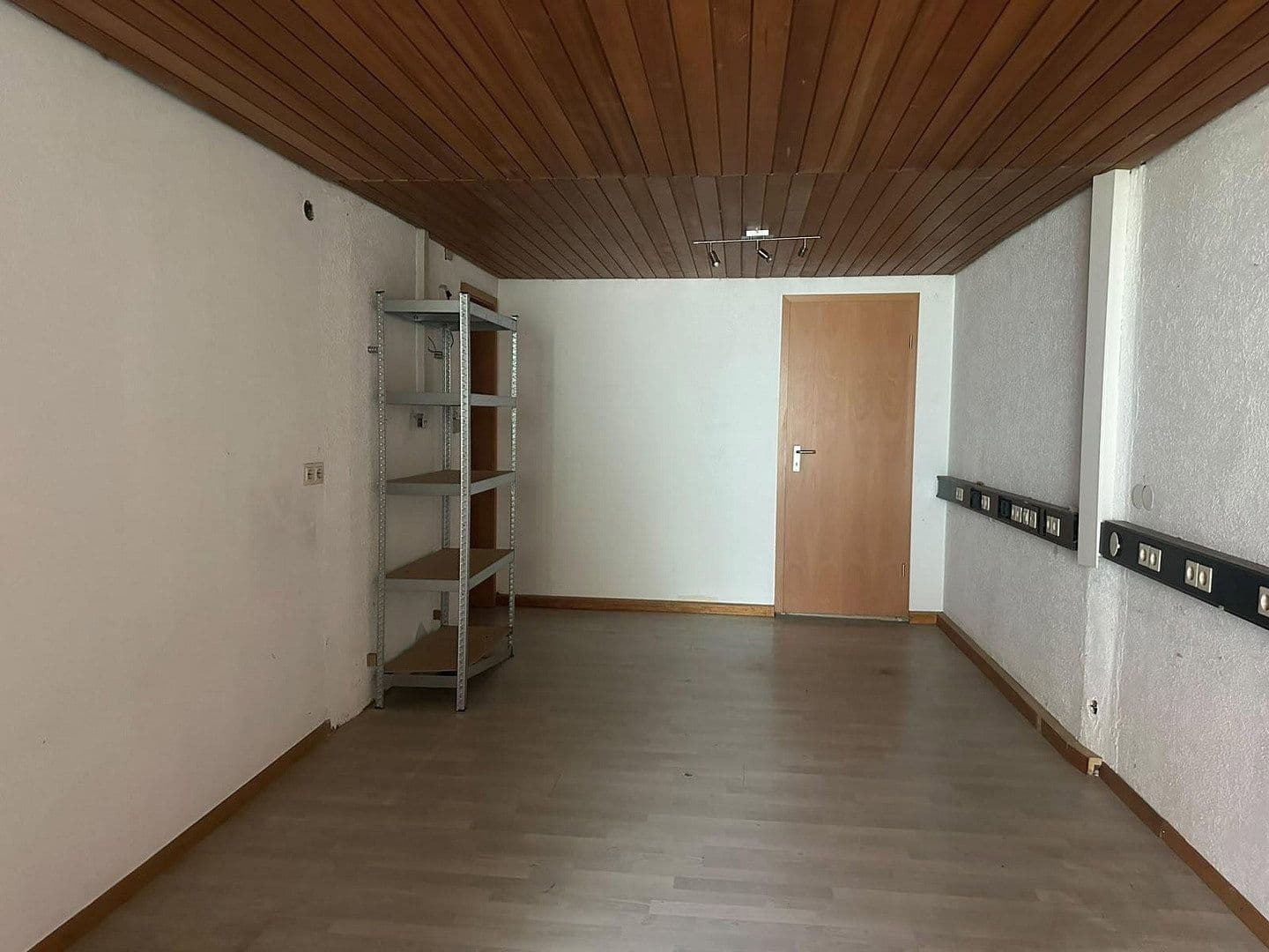 Prenájom domu 175 m², pozemok 300 m², Ebersbach an der Fils, Bádensko-Wurttembersko Prenájom domu 175 m², pozemok 300 m², Ebersbach an der Fils, Bádensko-Wurttembersko