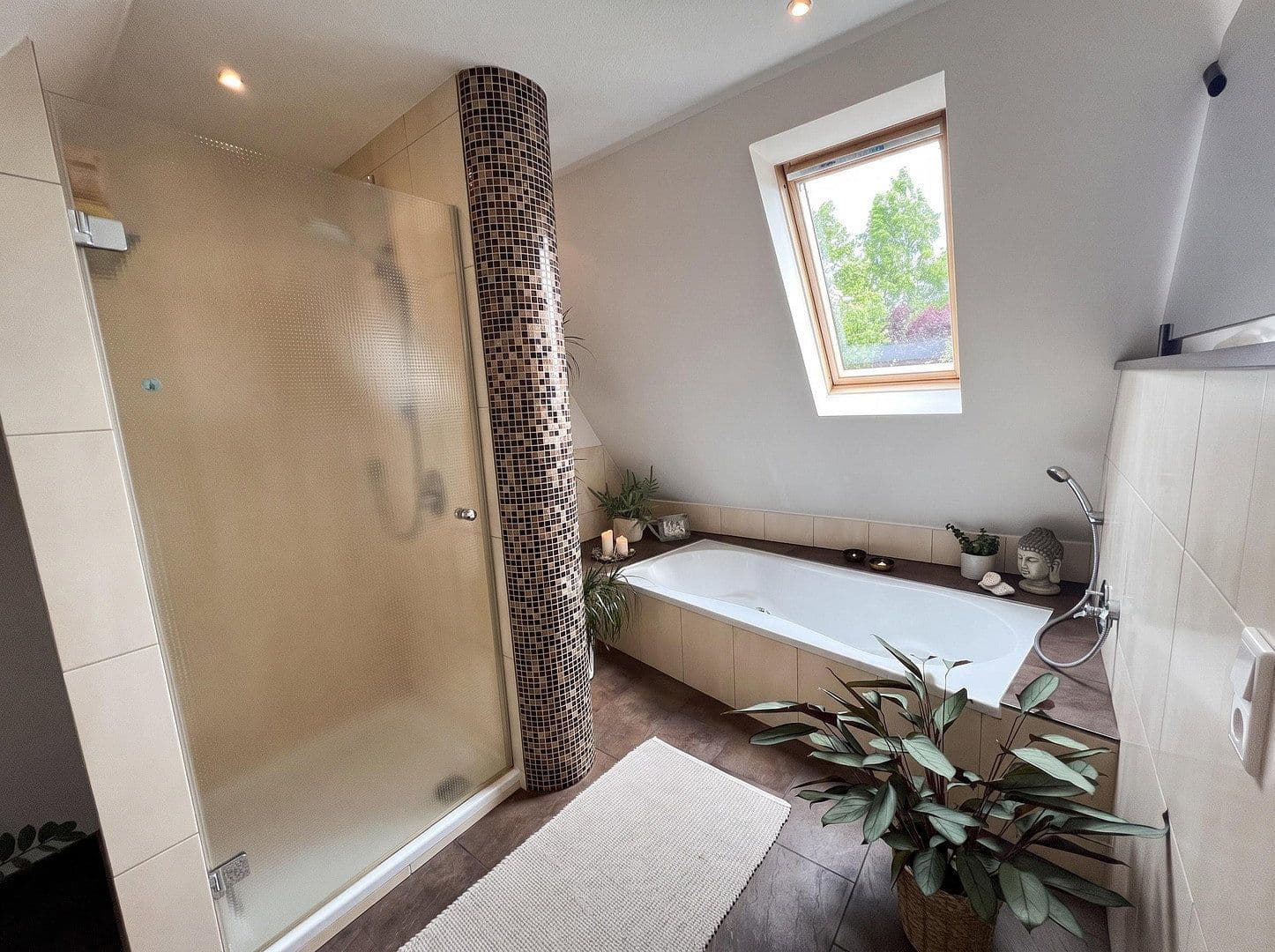 Predaj domu 190 m², pozemok 1.132 m², Edewecht, Dolné Sasko Predaj domu 190 m², pozemok 1.132 m², Edewecht, Dolné Sasko