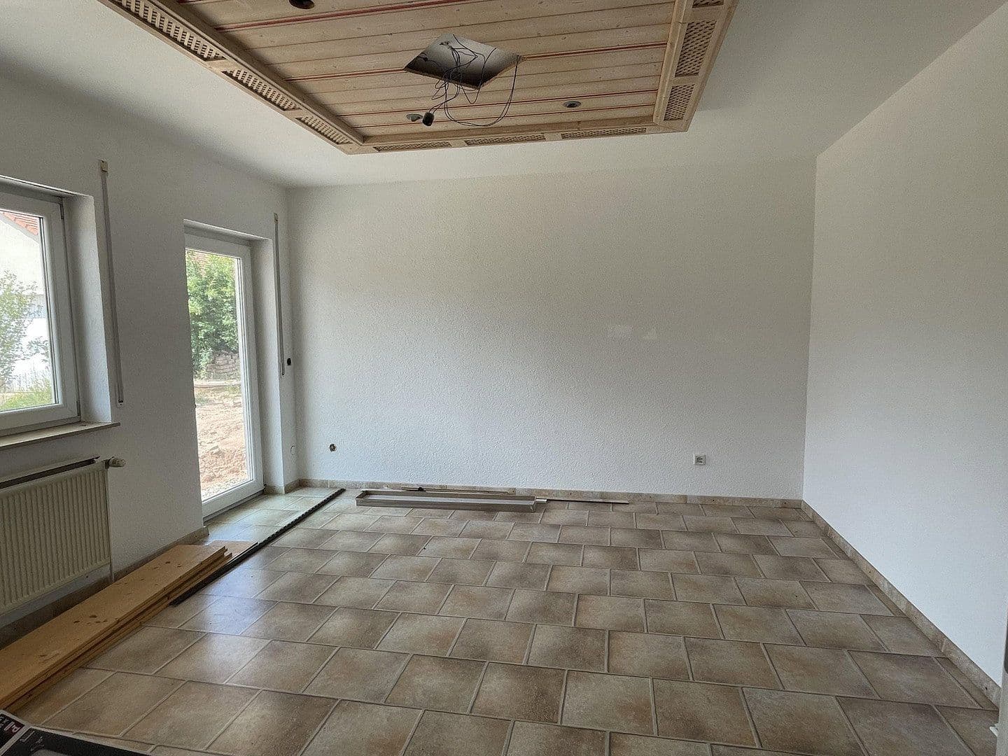Prenájom bytu 3-izbový 100 m², Burgoberbach, Bavorsko Prenájom bytu 3-izbový 100 m², Burgoberbach, Bavorsko