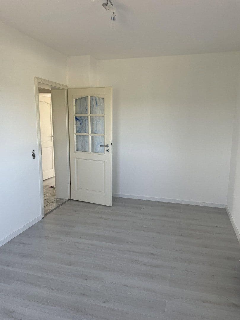 Prenájom bytu 3-izbový 100 m², Burgoberbach, Bavorsko Prenájom bytu 3-izbový 100 m², Burgoberbach, Bavorsko