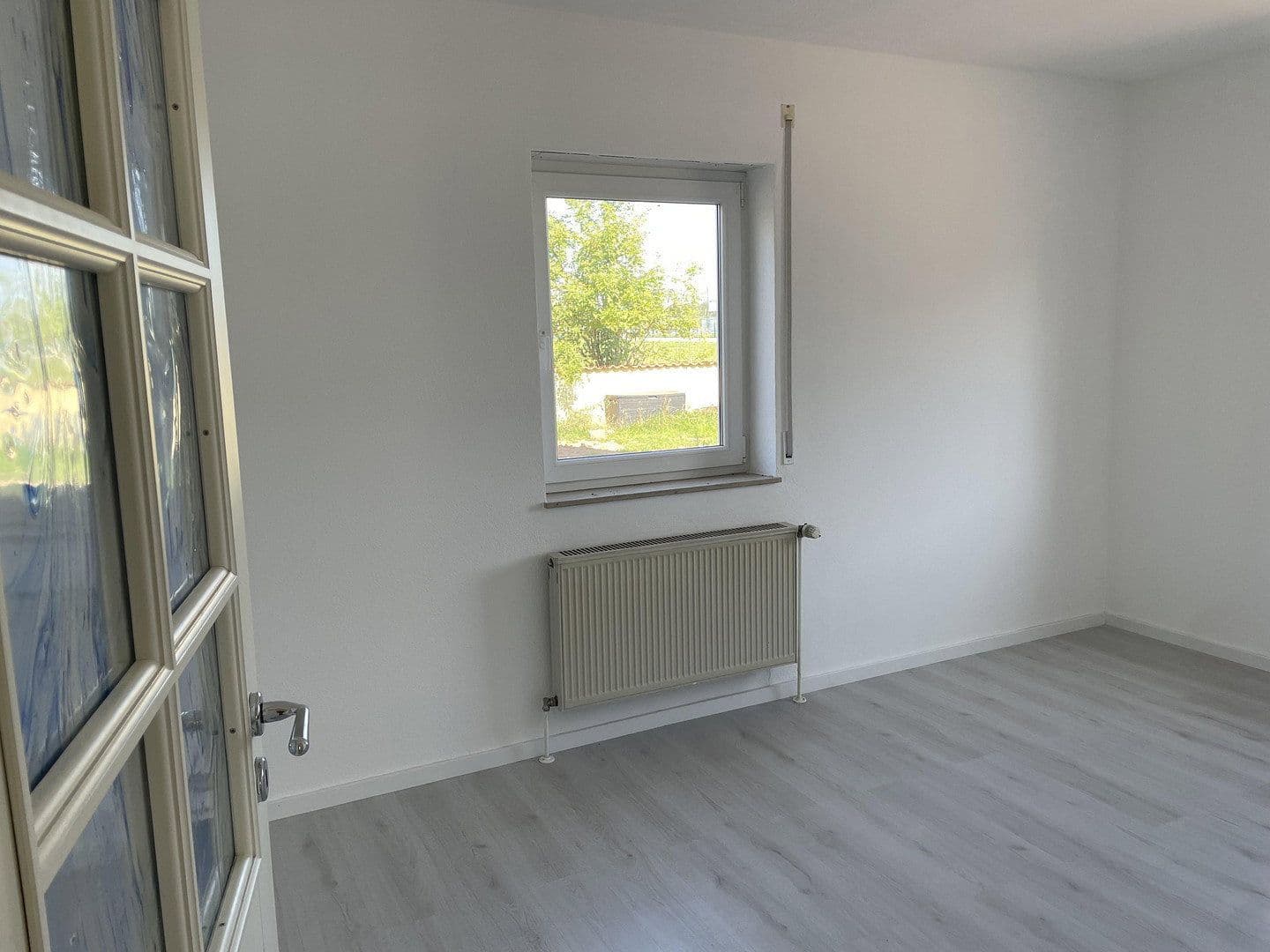 Prenájom bytu 3-izbový 100 m², Burgoberbach, Bavorsko Prenájom bytu 3-izbový 100 m², Burgoberbach, Bavorsko