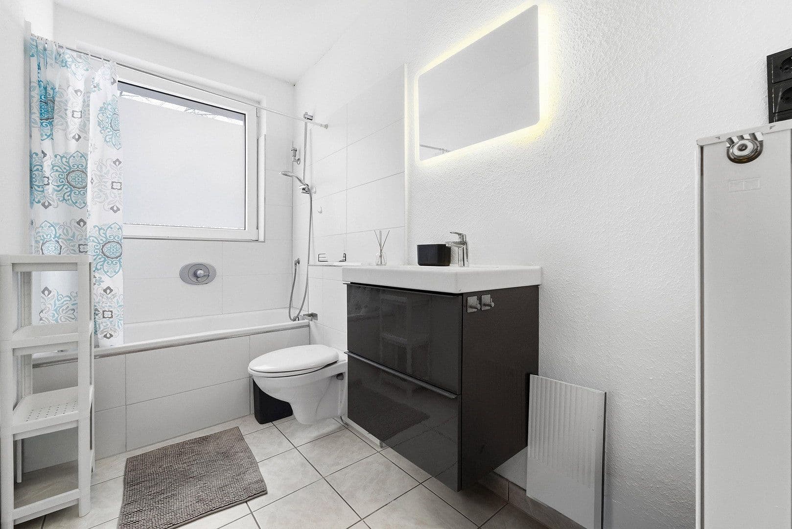Prenájom bytu 1-izbový 35 m², Planckstrasse 53, Essen, Severné Porýnie - Westfálsko Prenájom bytu 1-izbový 35 m², Planckstrasse 53, Essen, Severné Porýnie - Westfálsko