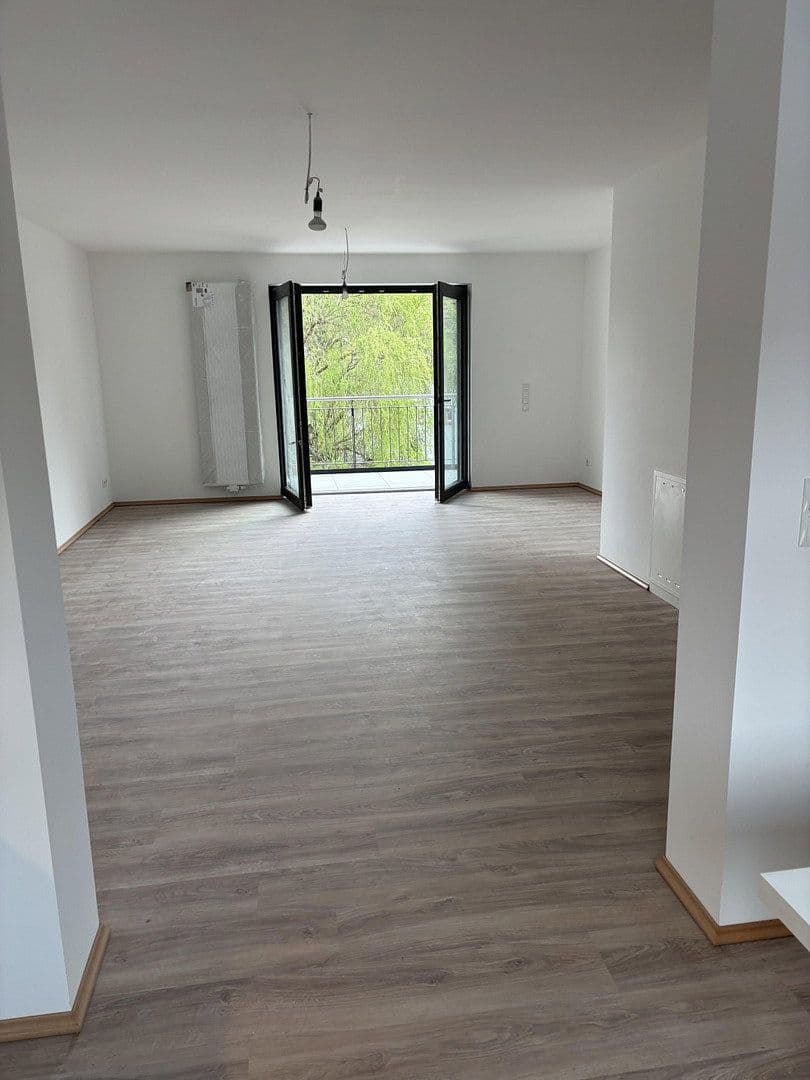 Prenájom bytu 2-izbový 85 m², Kaiserslautern, Porýnie-Falcko Prenájom bytu 2-izbový 85 m², Kaiserslautern, Porýnie-Falcko