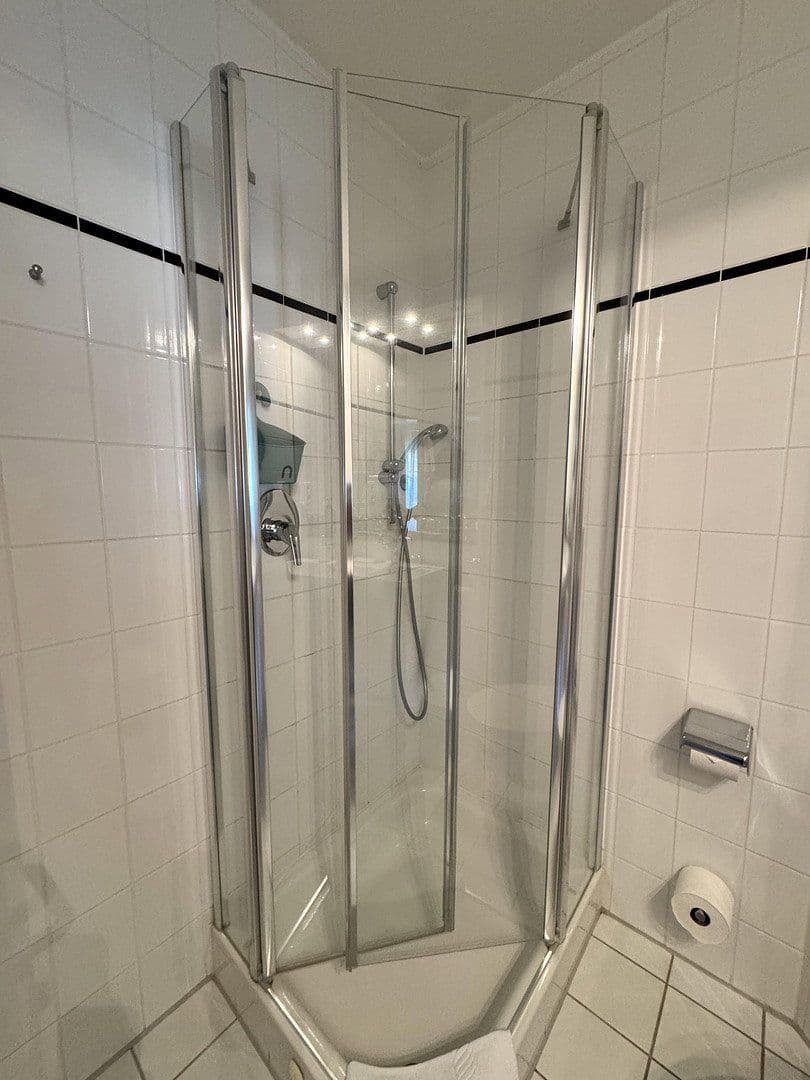 Prenájom bytu 1-izbový 25 m², Dombach-Sander-Straße 72, Bergisch Gladbach, Severné Porýnie - Westfálsko Prenájom bytu 1-izbový 25 m², Dombach-Sander-Straße 72, Bergisch Gladbach, Severné Porýnie - Westfálsko